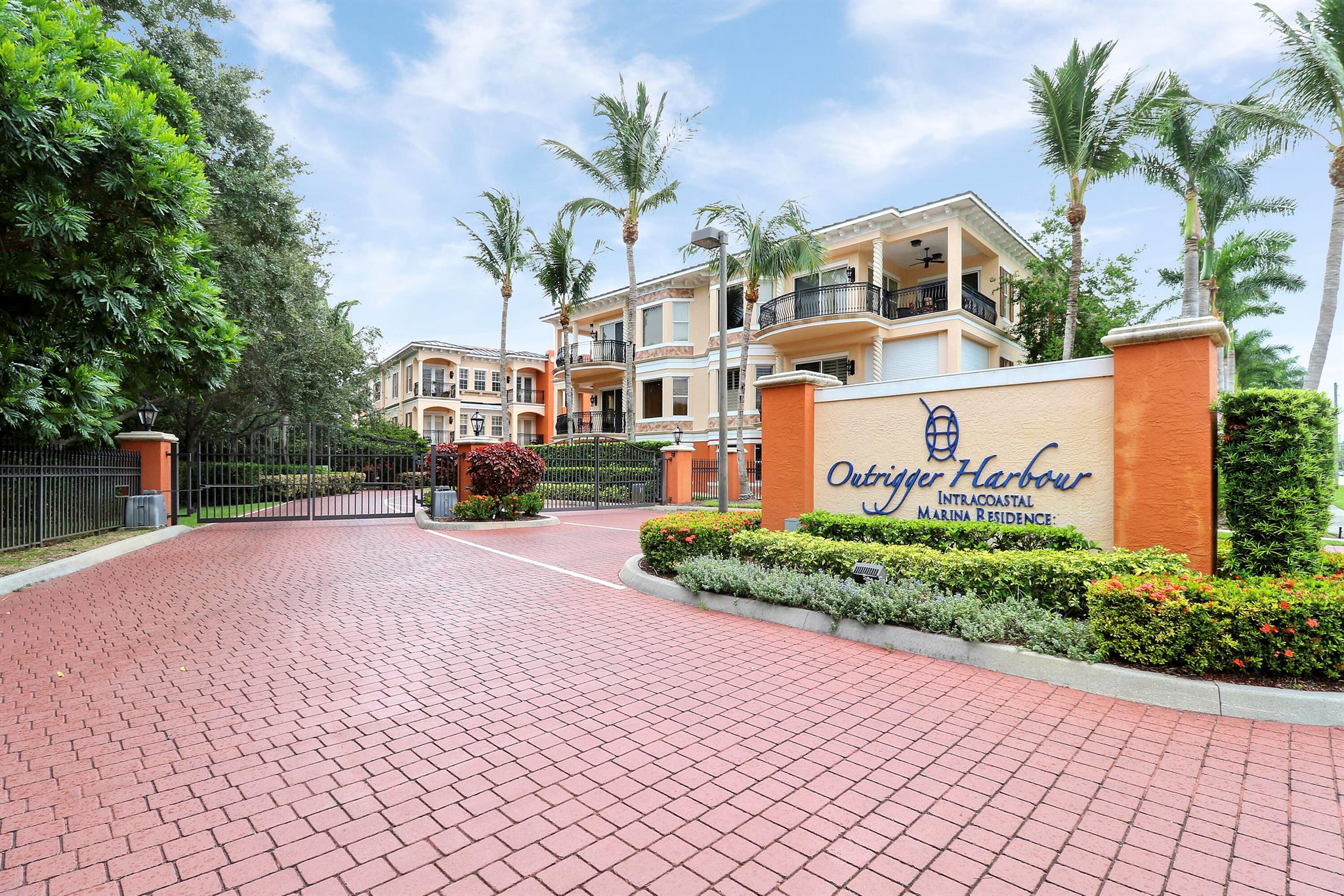 OUTRIGGER HARBOUR CONDO - Residential