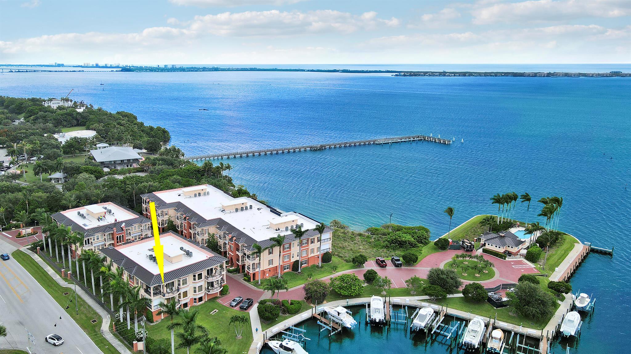 Outrigger Harbour Condomi - Residential