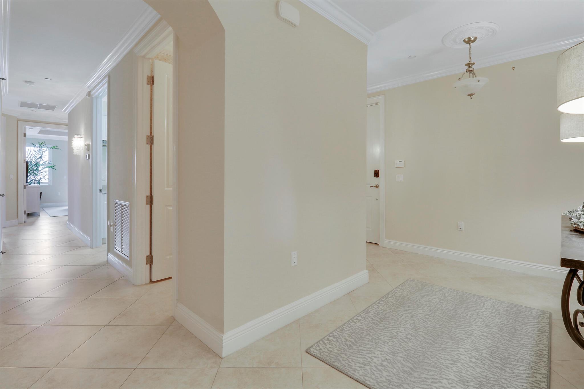 Outrigger Harbour Condomi - Residential