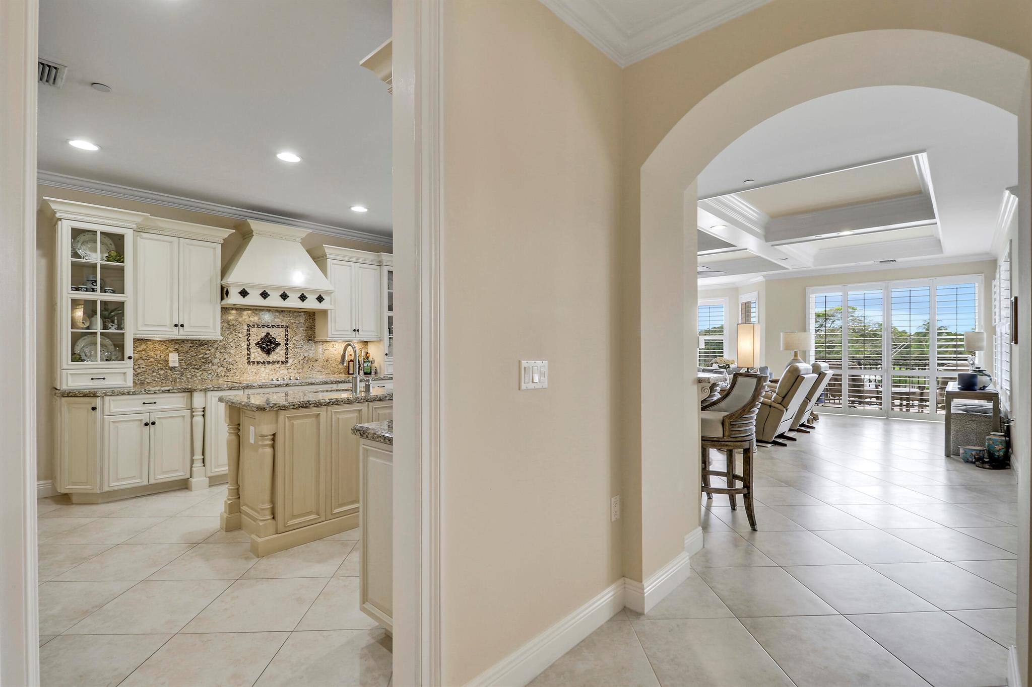 Outrigger Harbour Condomi - Residential