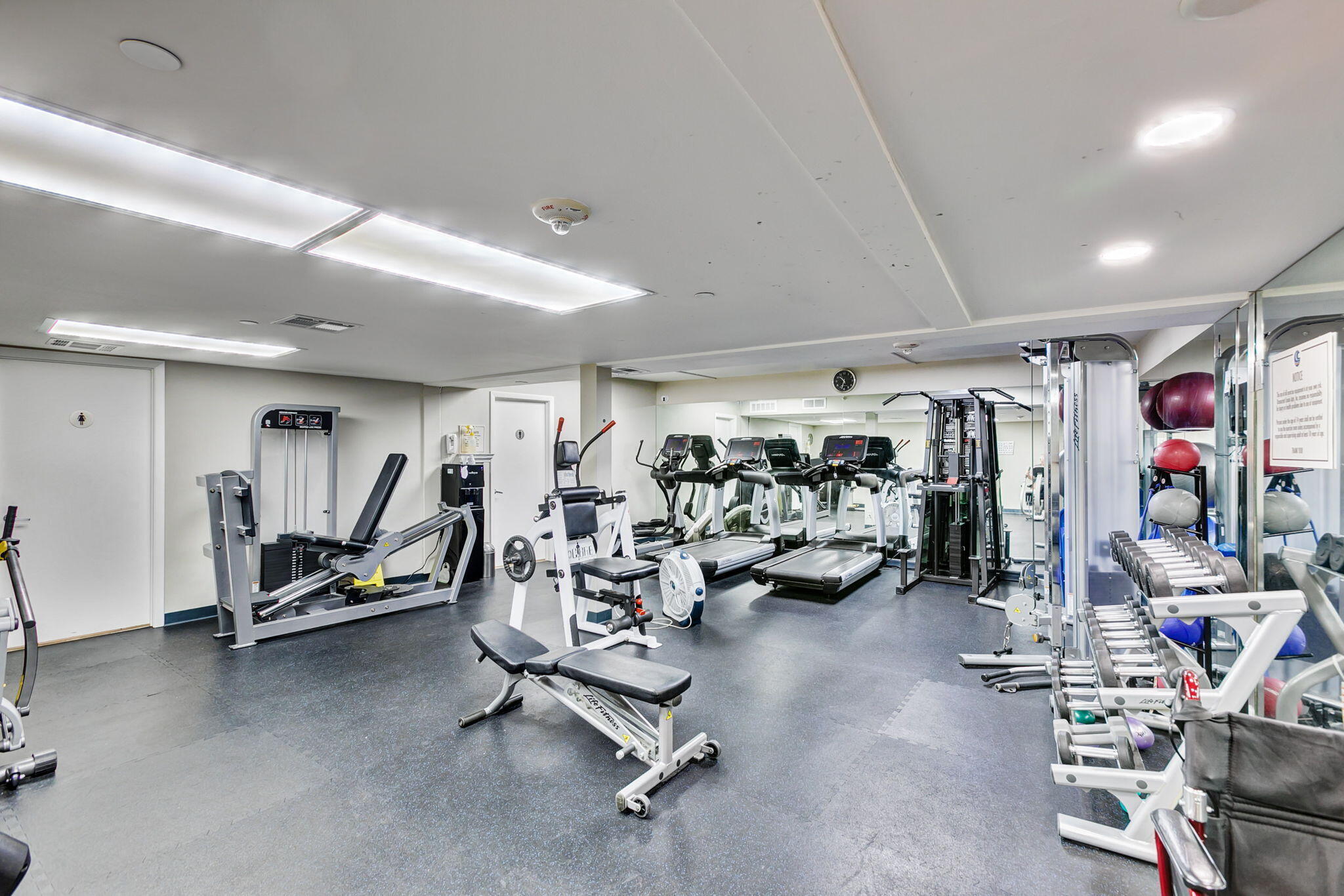 OCEANCREST - Residential Lease