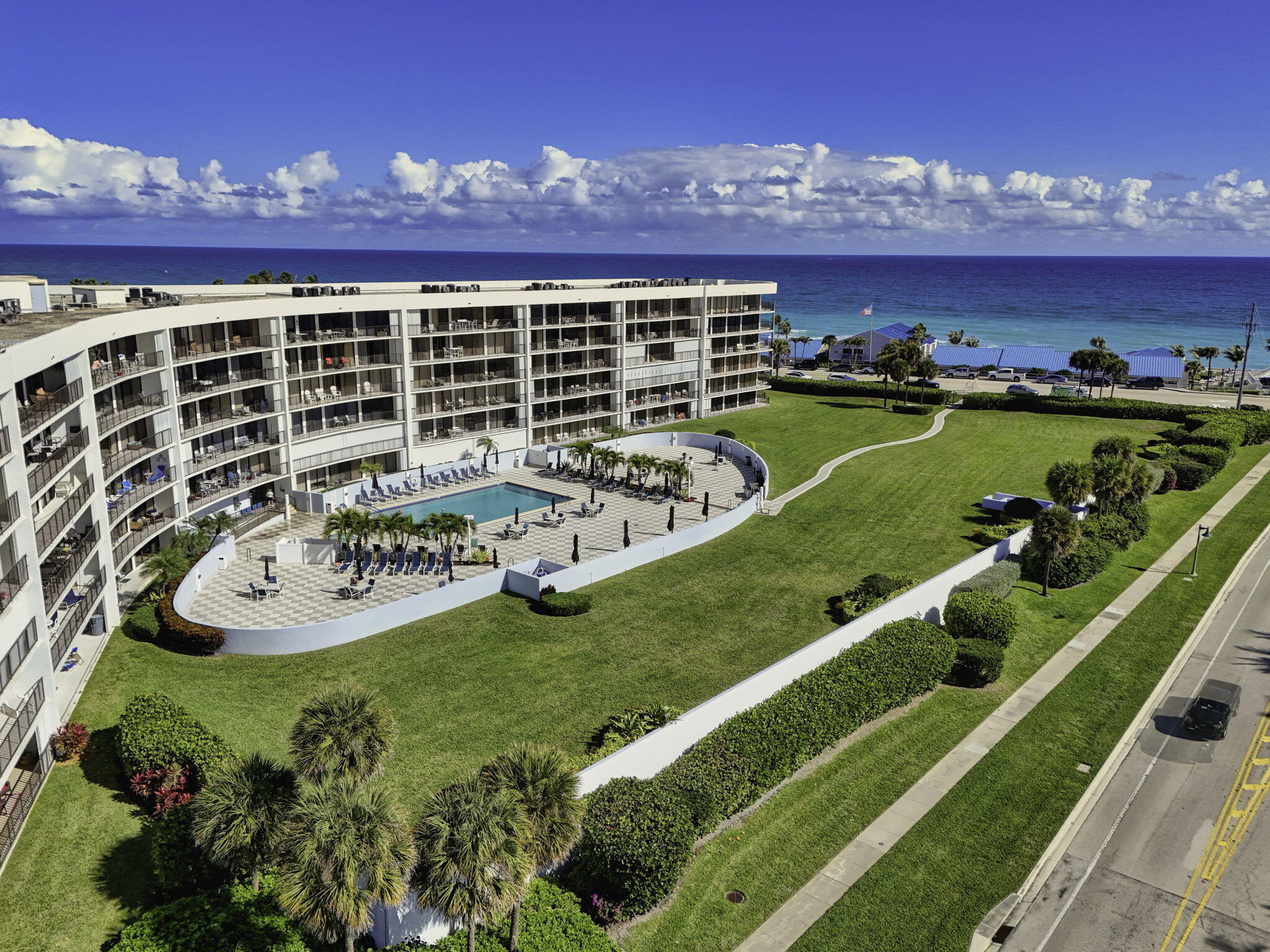 OCEANCREST - Residential Lease