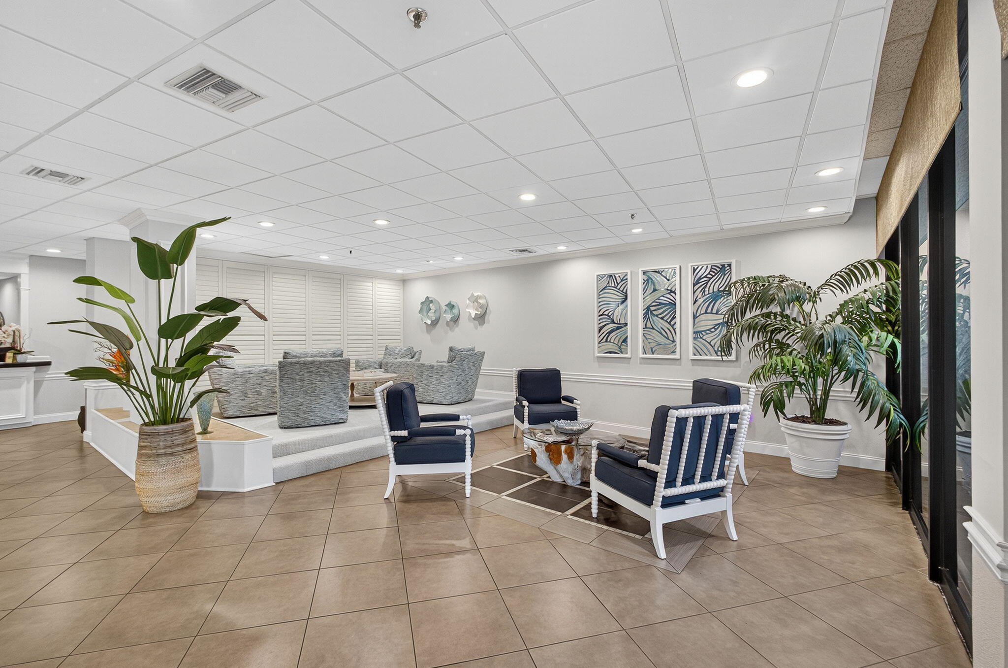 OCEANCREST - Residential Lease