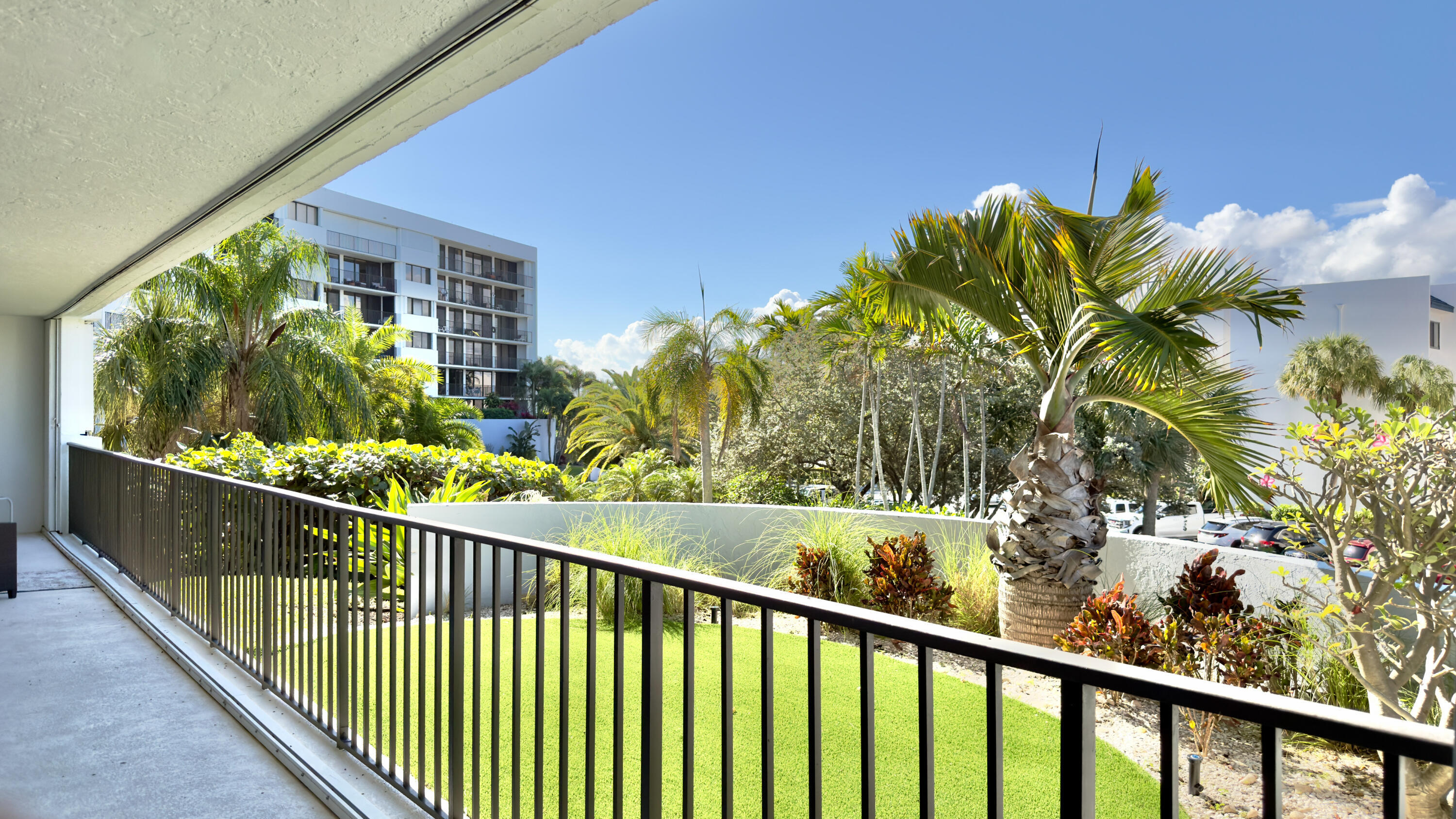 OCEANCREST - Residential Lease