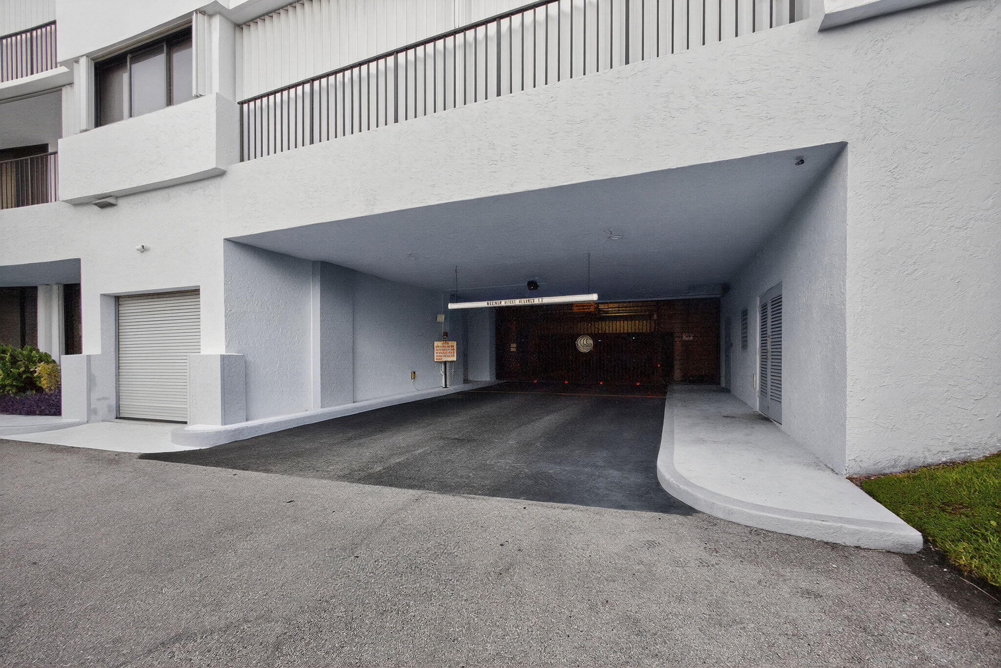 OCEANCREST - Residential Lease