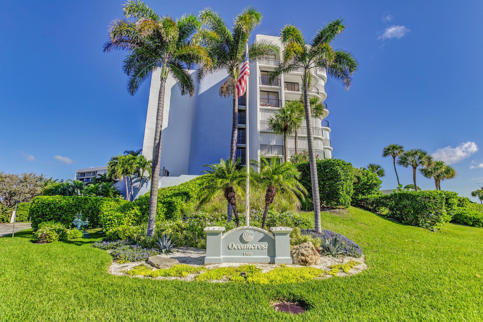 OCEANCREST - Residential Lease