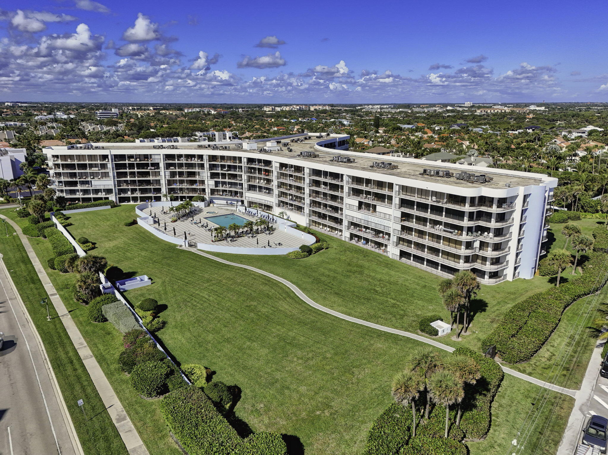 OCEANCREST - Residential Lease