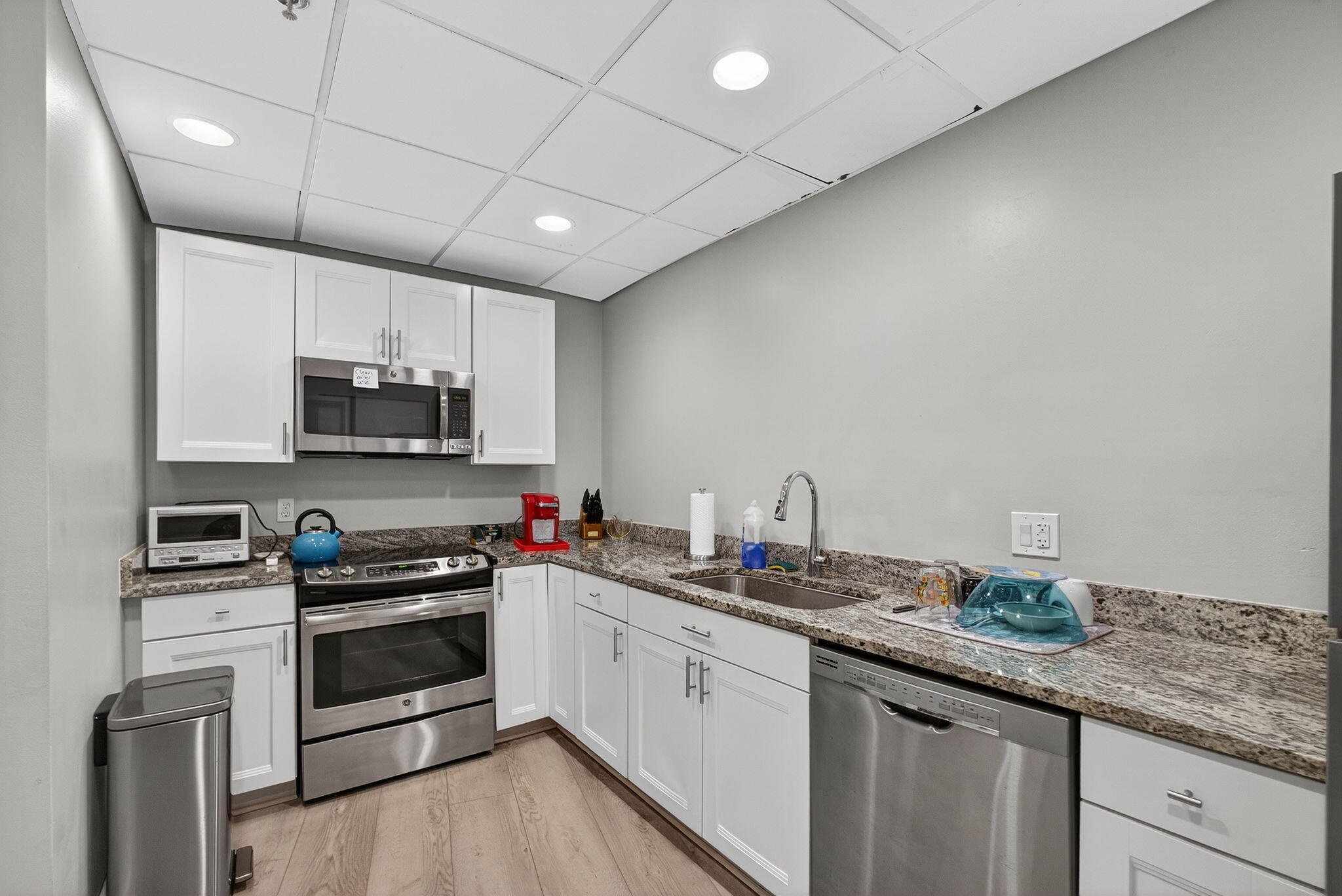 OCEANCREST - Residential Lease