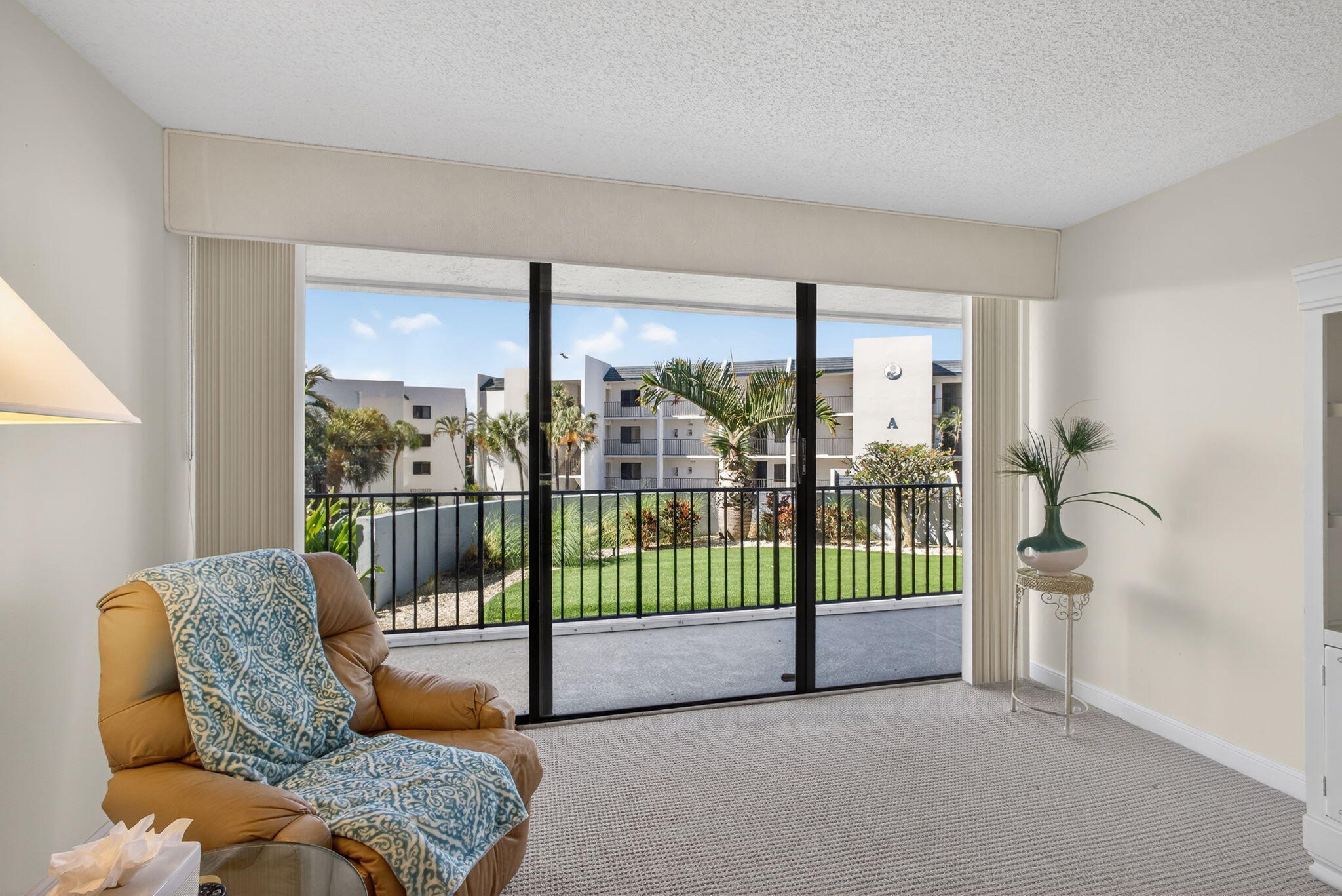OCEANCREST - Residential Lease
