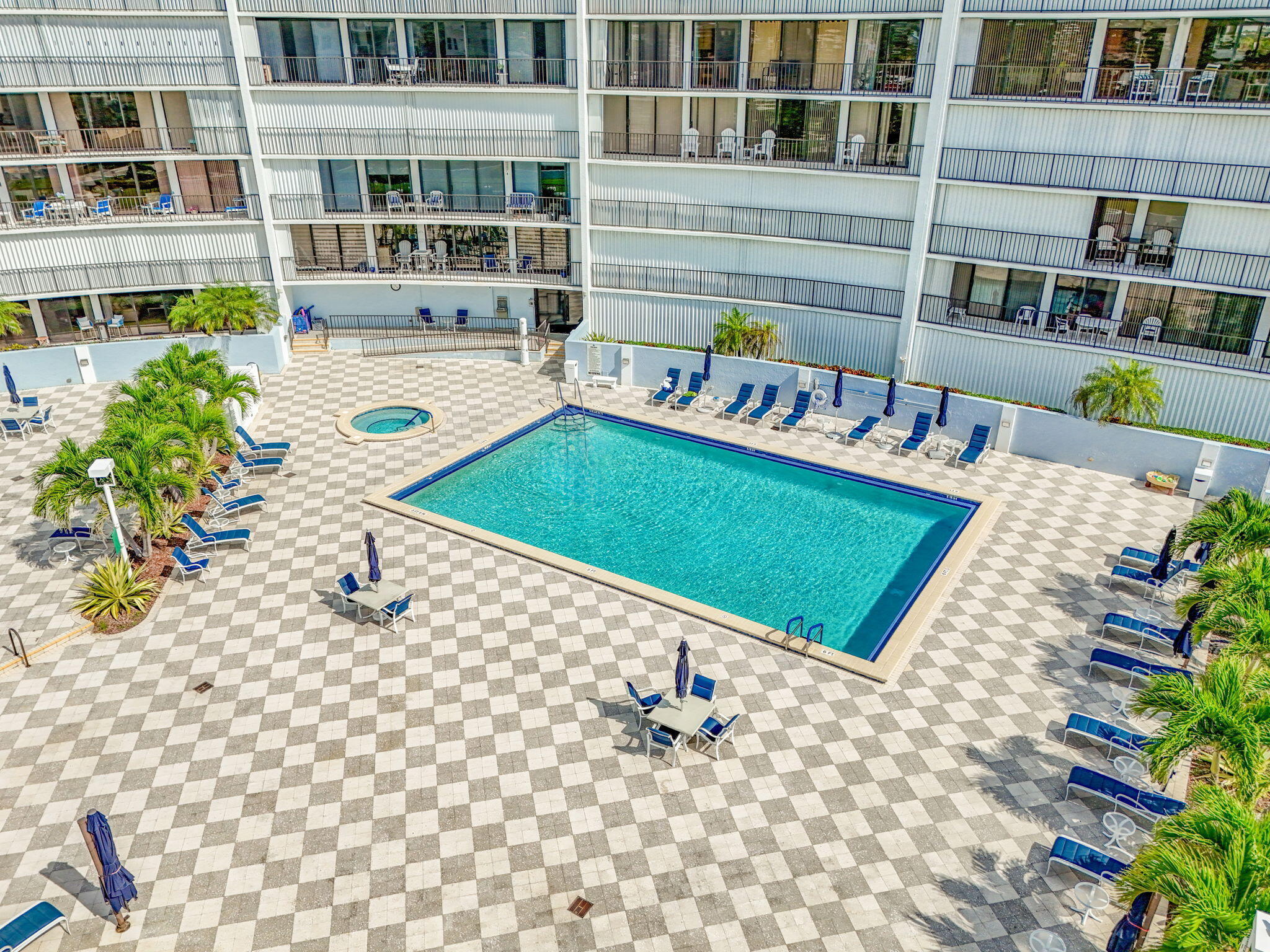 OCEANCREST - Residential Lease