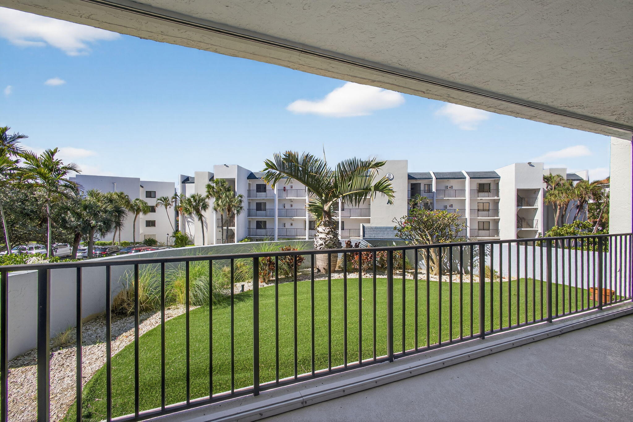 OCEANCREST - Residential Lease