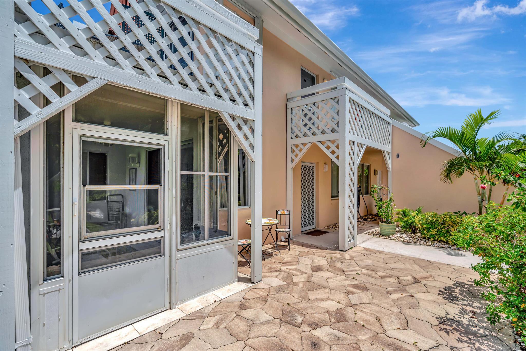 PLANTATION VILLAS CONDO F - Residential Lease