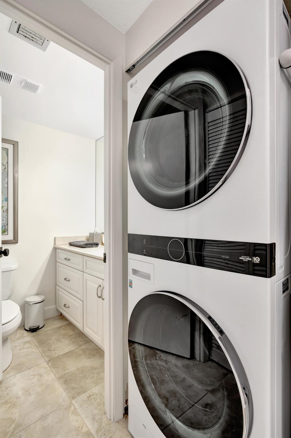 PLANTATION VILLAS CONDO F - Residential Lease