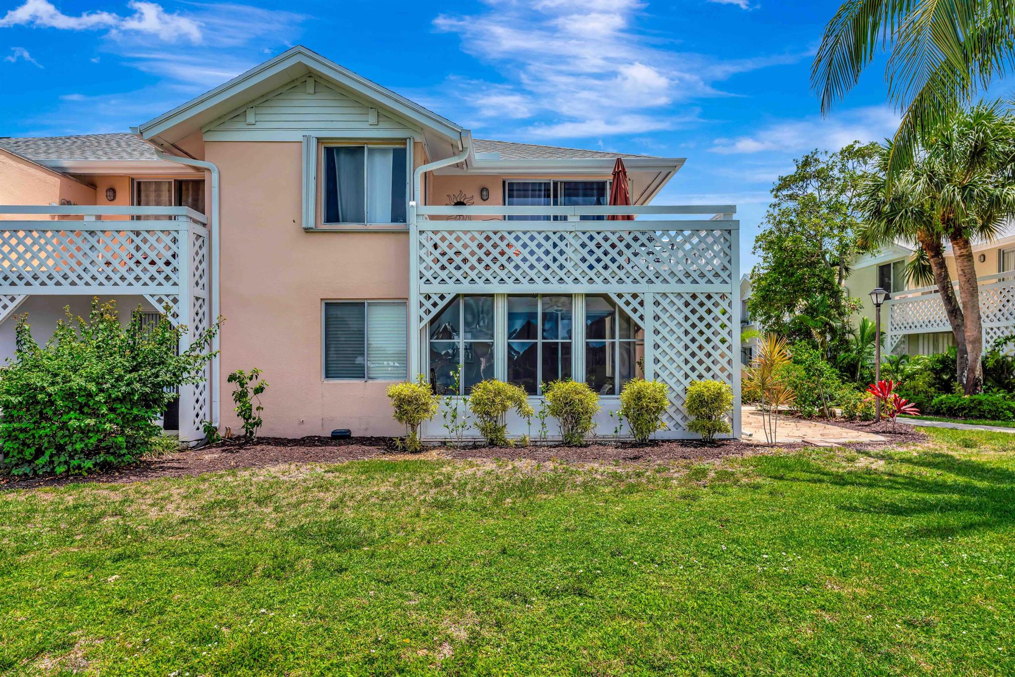 PLANTATION VILLAS CONDO F - Residential Lease