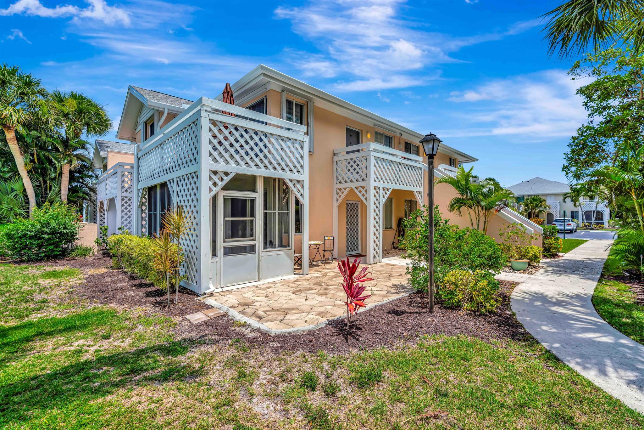 PLANTATION VILLAS CONDO F - Residential Lease