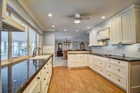 125 SW 8th Avenue