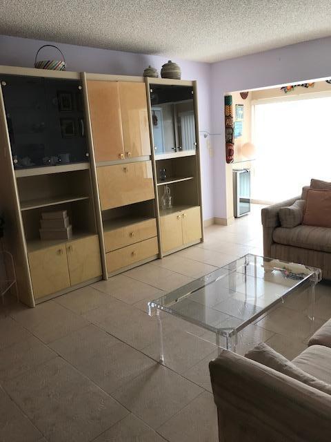 PALM GREENS - Residential