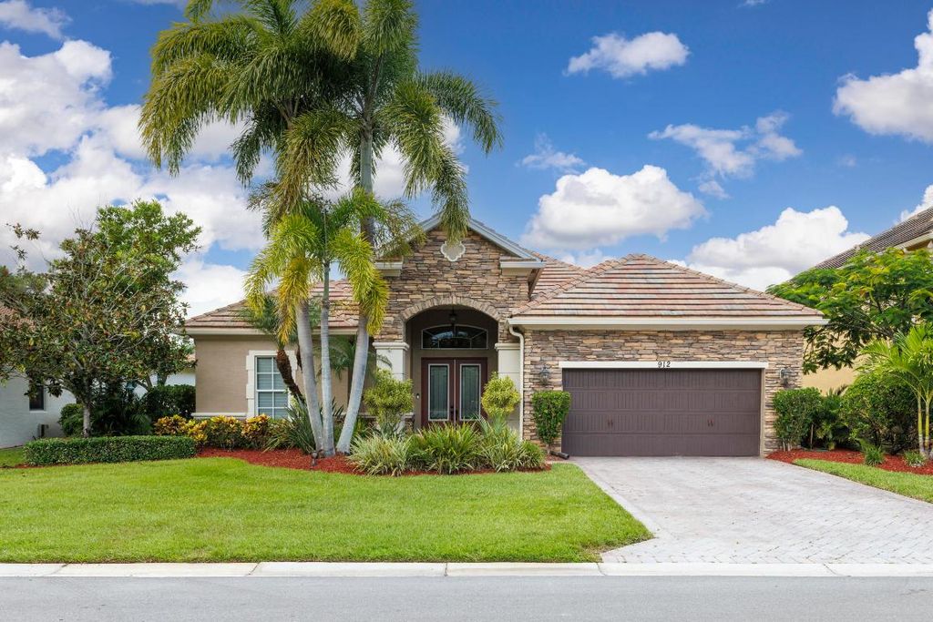 Photo of 912 SW Sun Circle, Palm City, FL 34990 (MLS # R11145191)