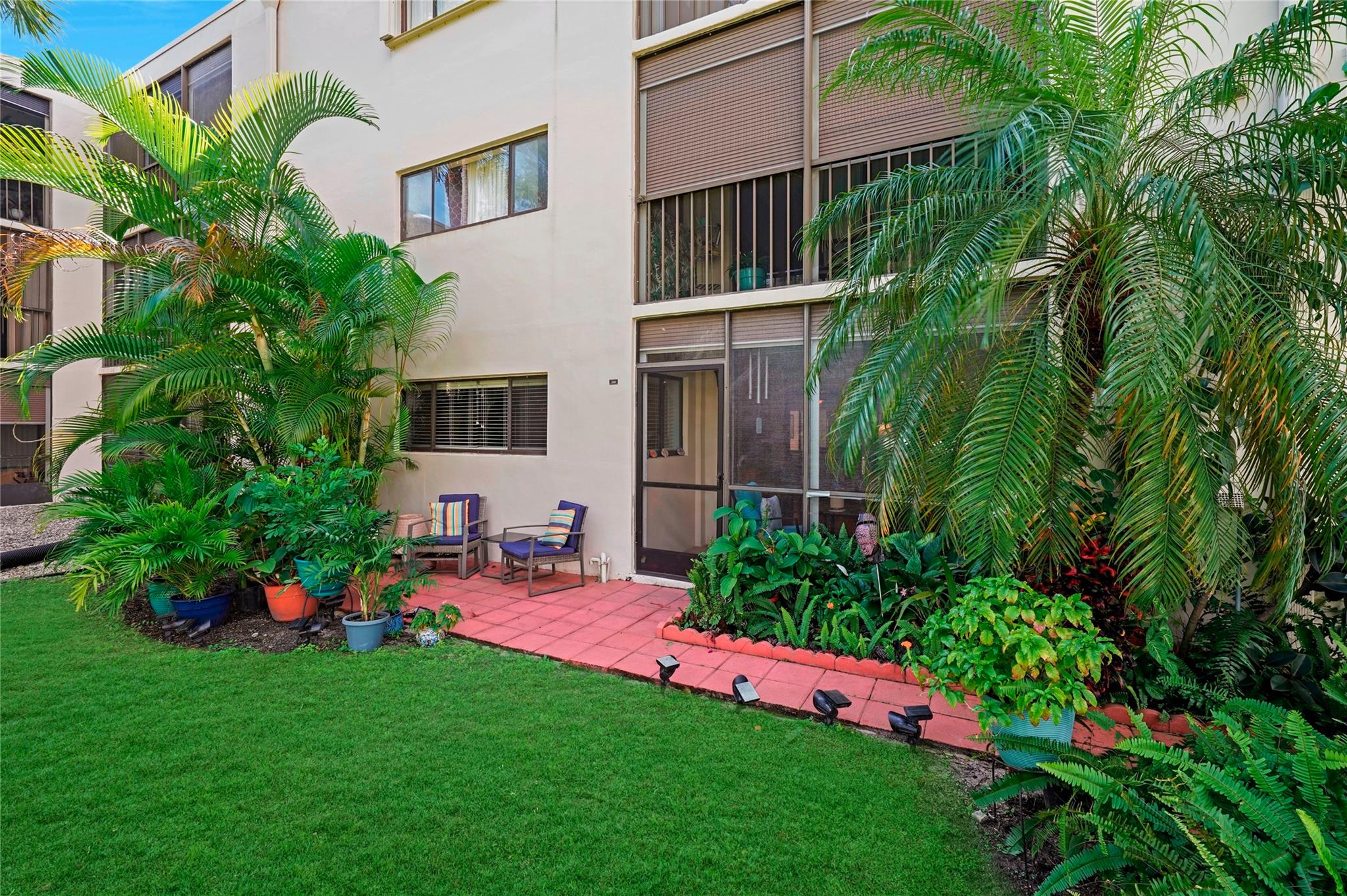 5100 Las Verdes Cir 114
