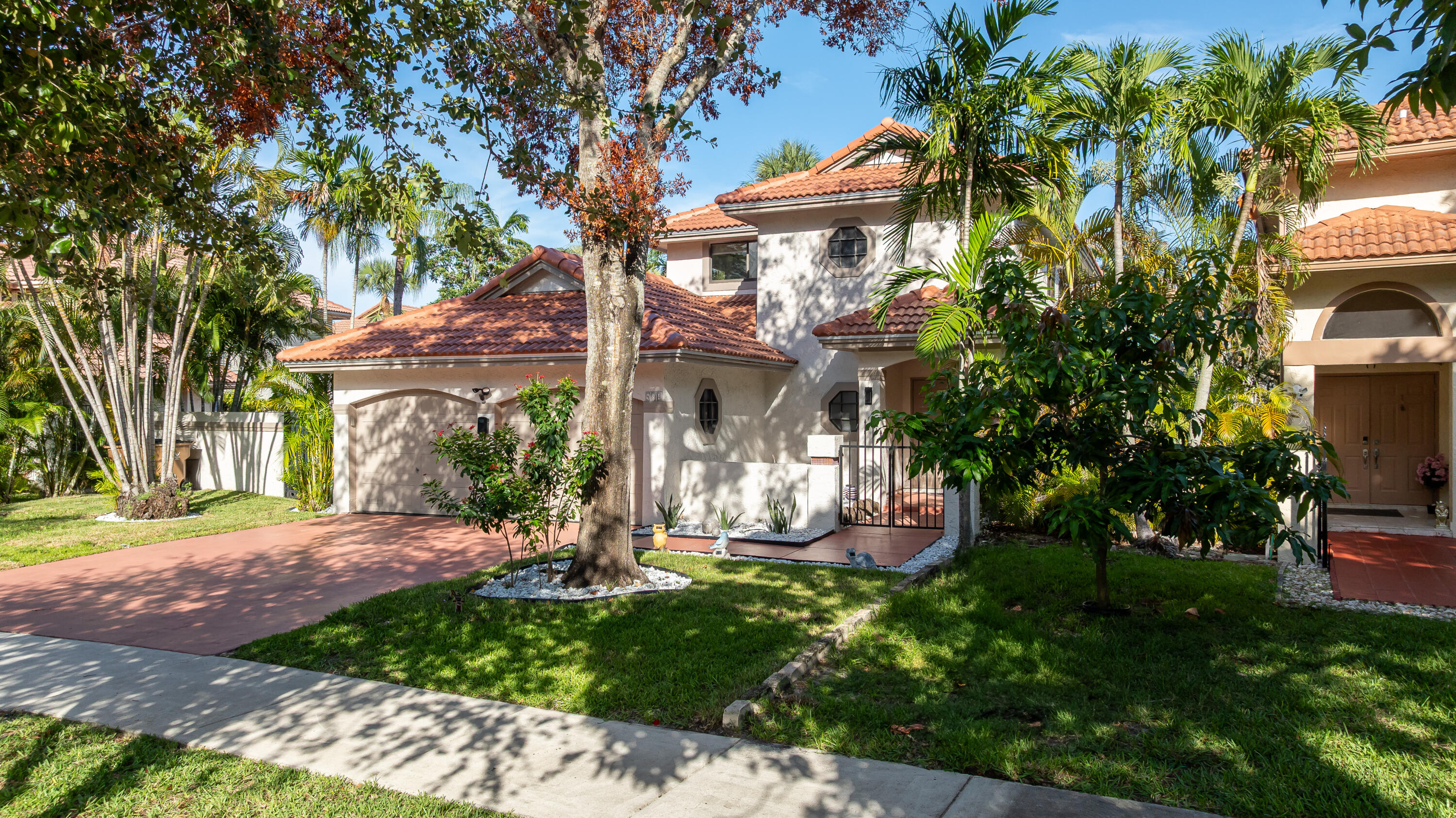 484 NW 38th Terrace