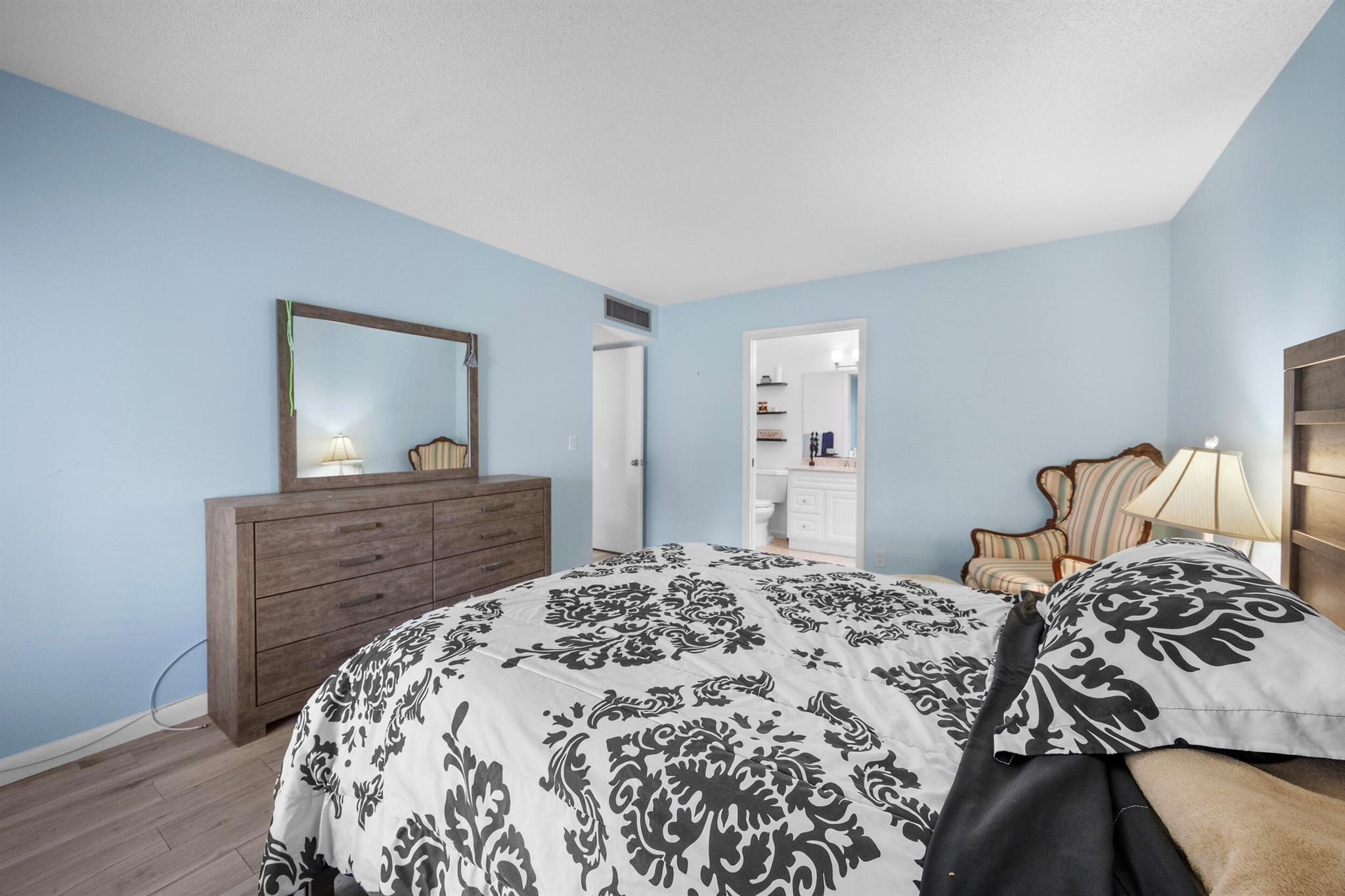 BOUNDBROOK CONDO S - Residential