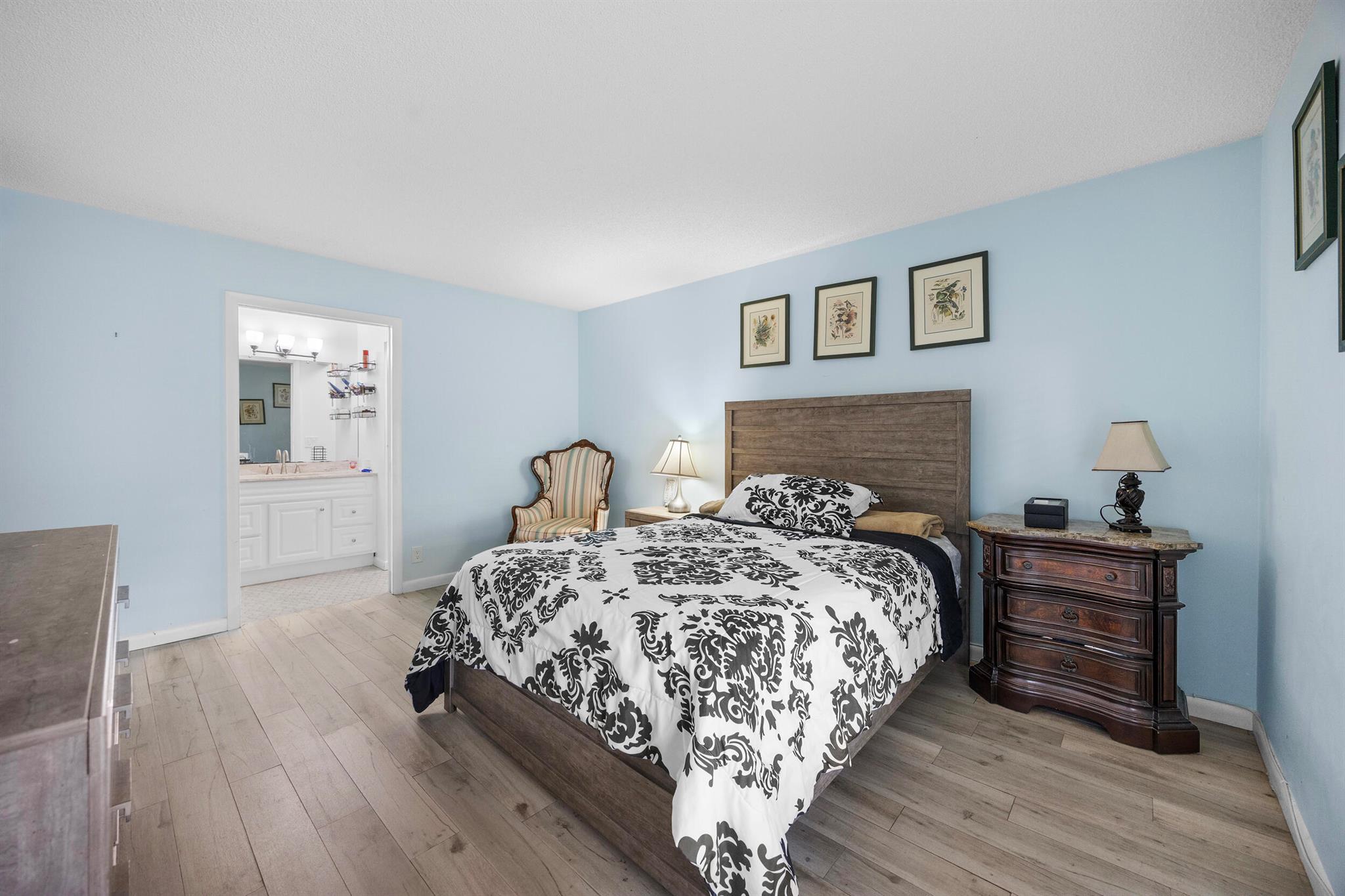 BOUNDBROOK CONDO S - Residential