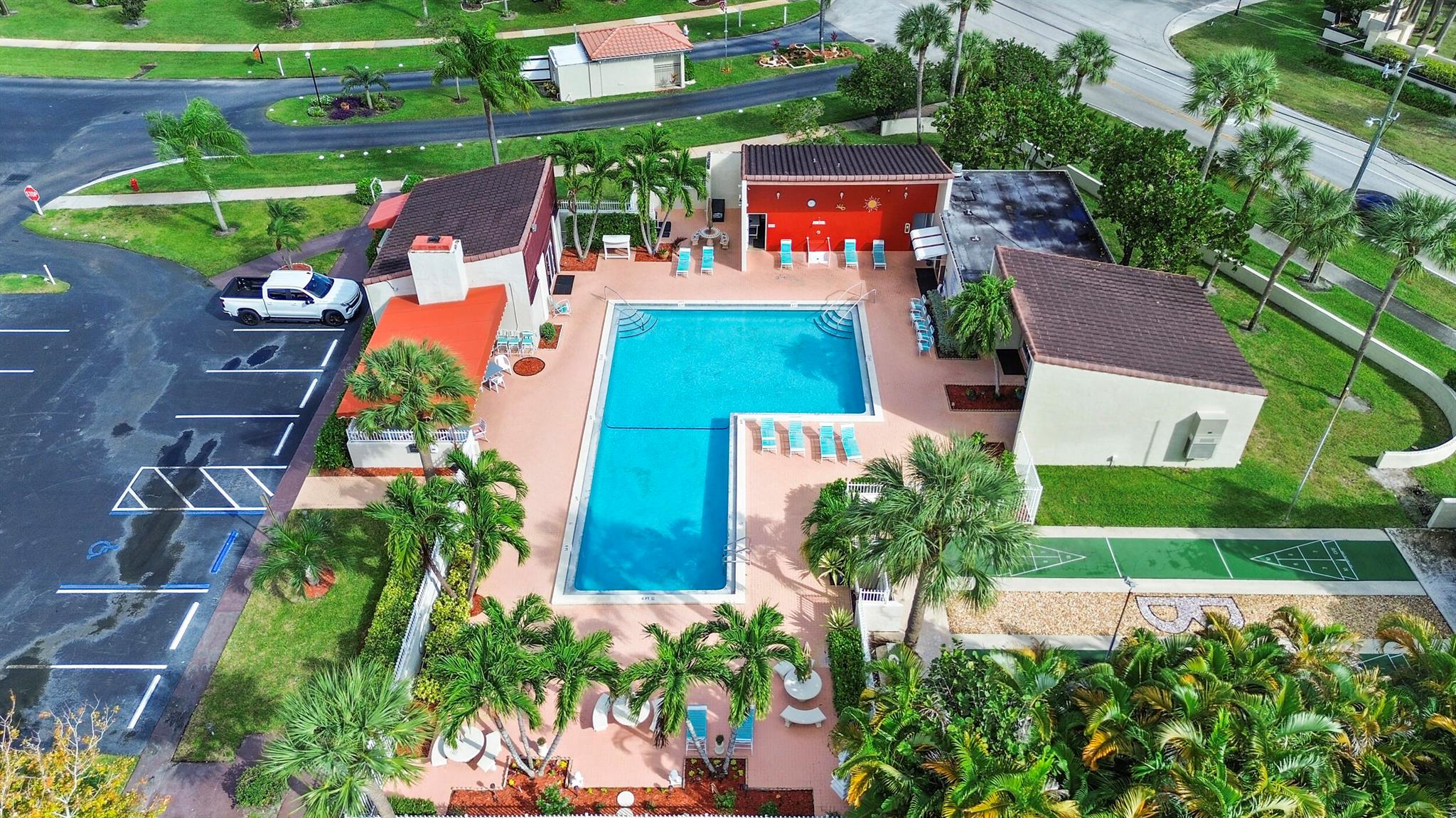 BOUNDBROOK CONDO S - Residential