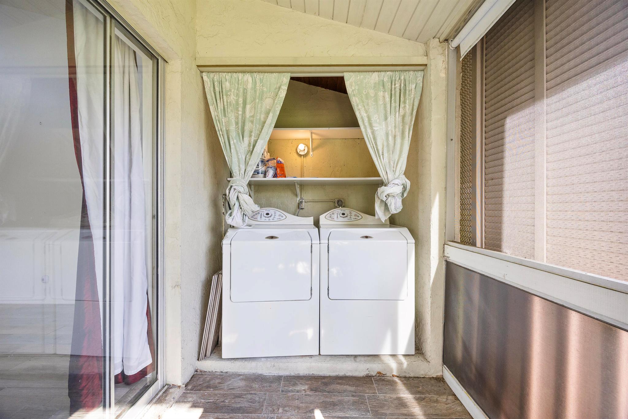 BOUNDBROOK CONDO S - Residential