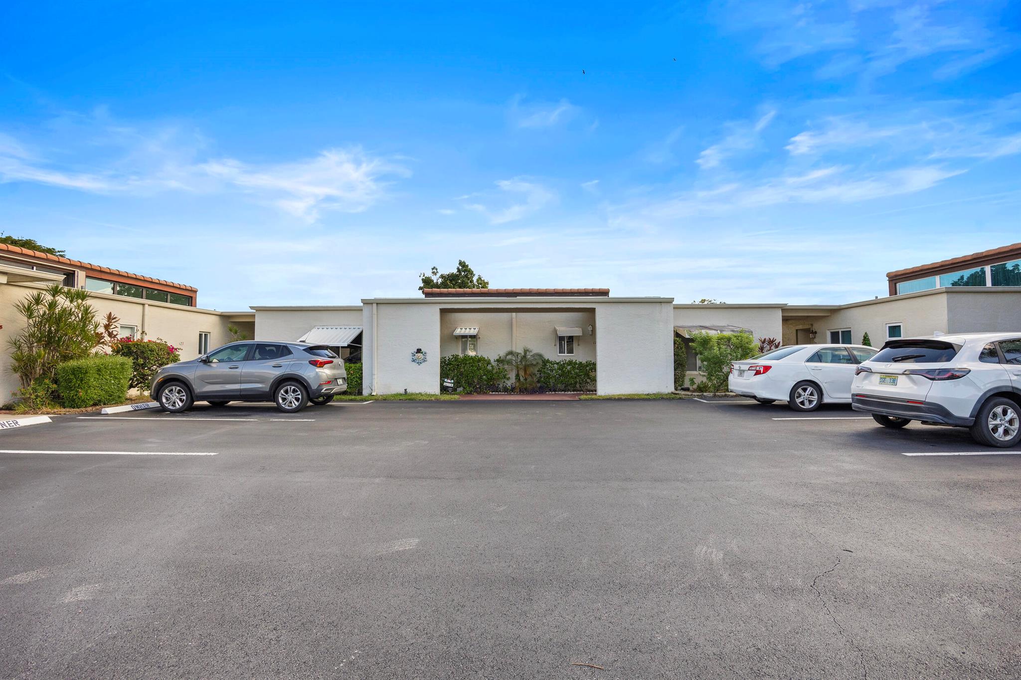 BOUNDBROOK CONDO S - Residential