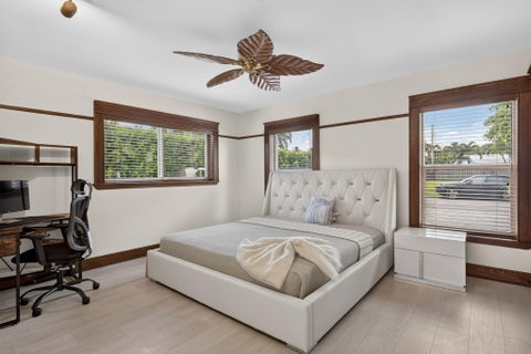 Tiny photo for 4130 NE 23rd Avenue, Lighthouse Point, FL 33064 (MLS # B26088794)