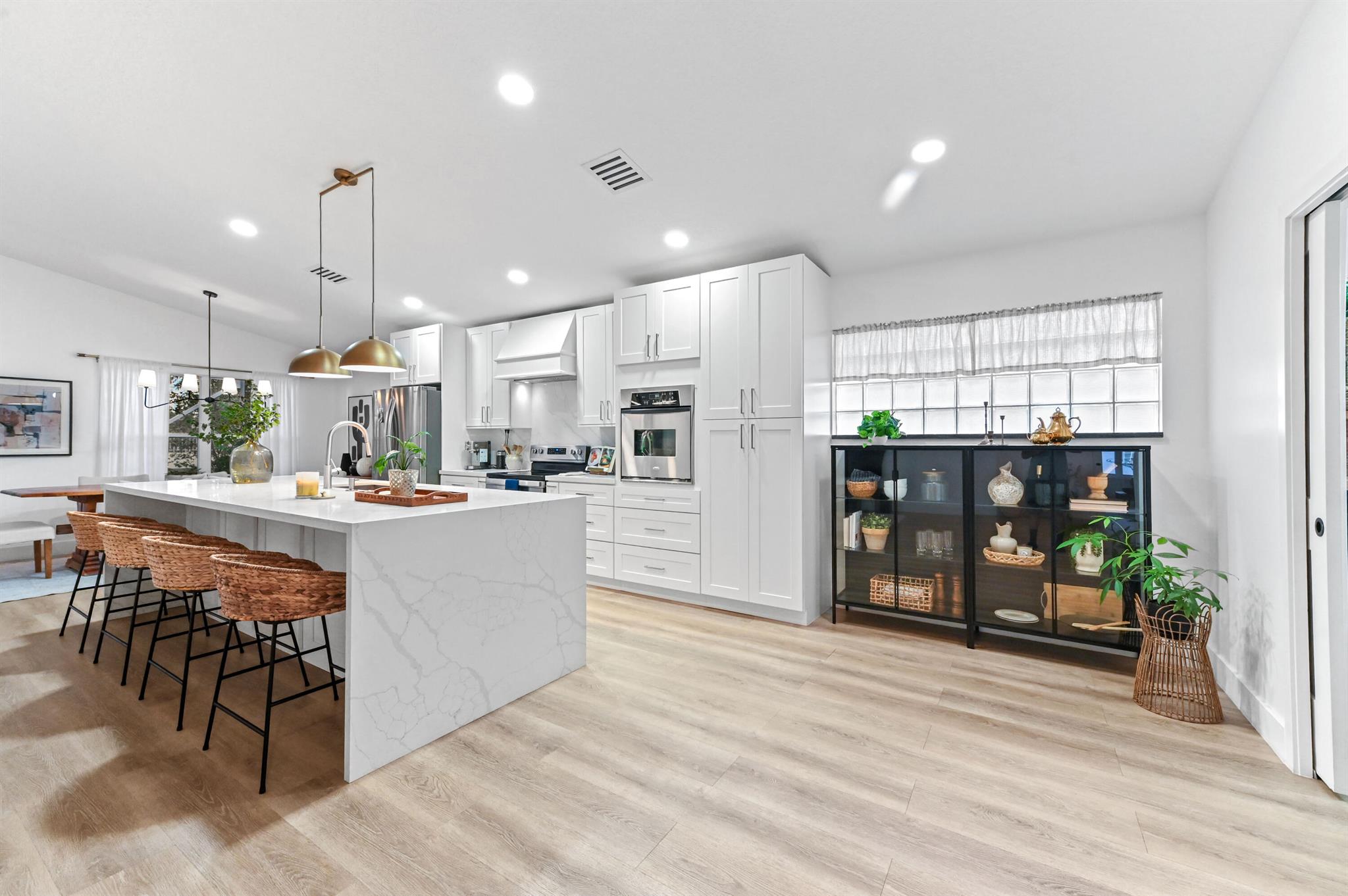 CORAL LAKES - Residential