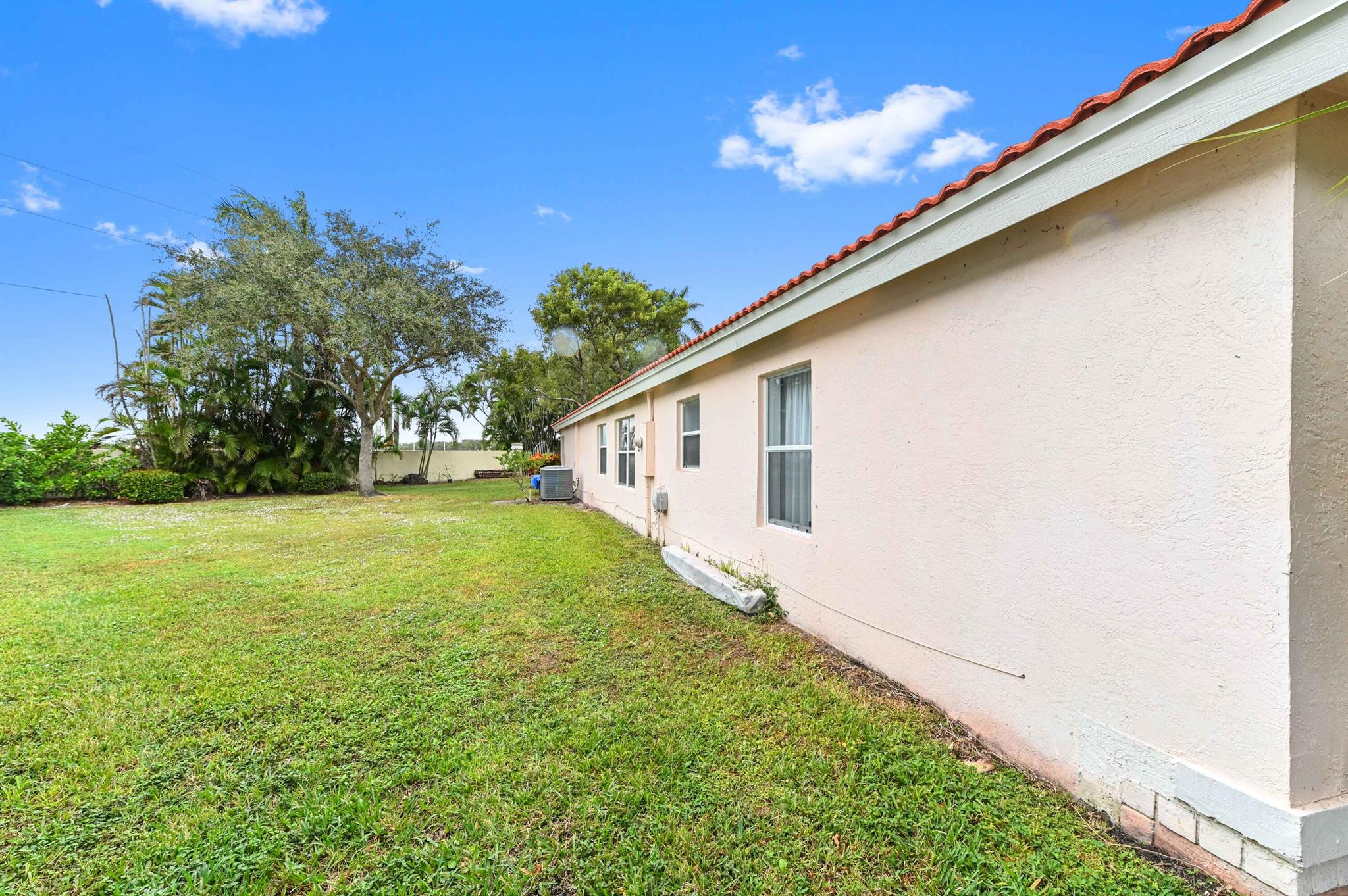 CORAL LAKES - Residential