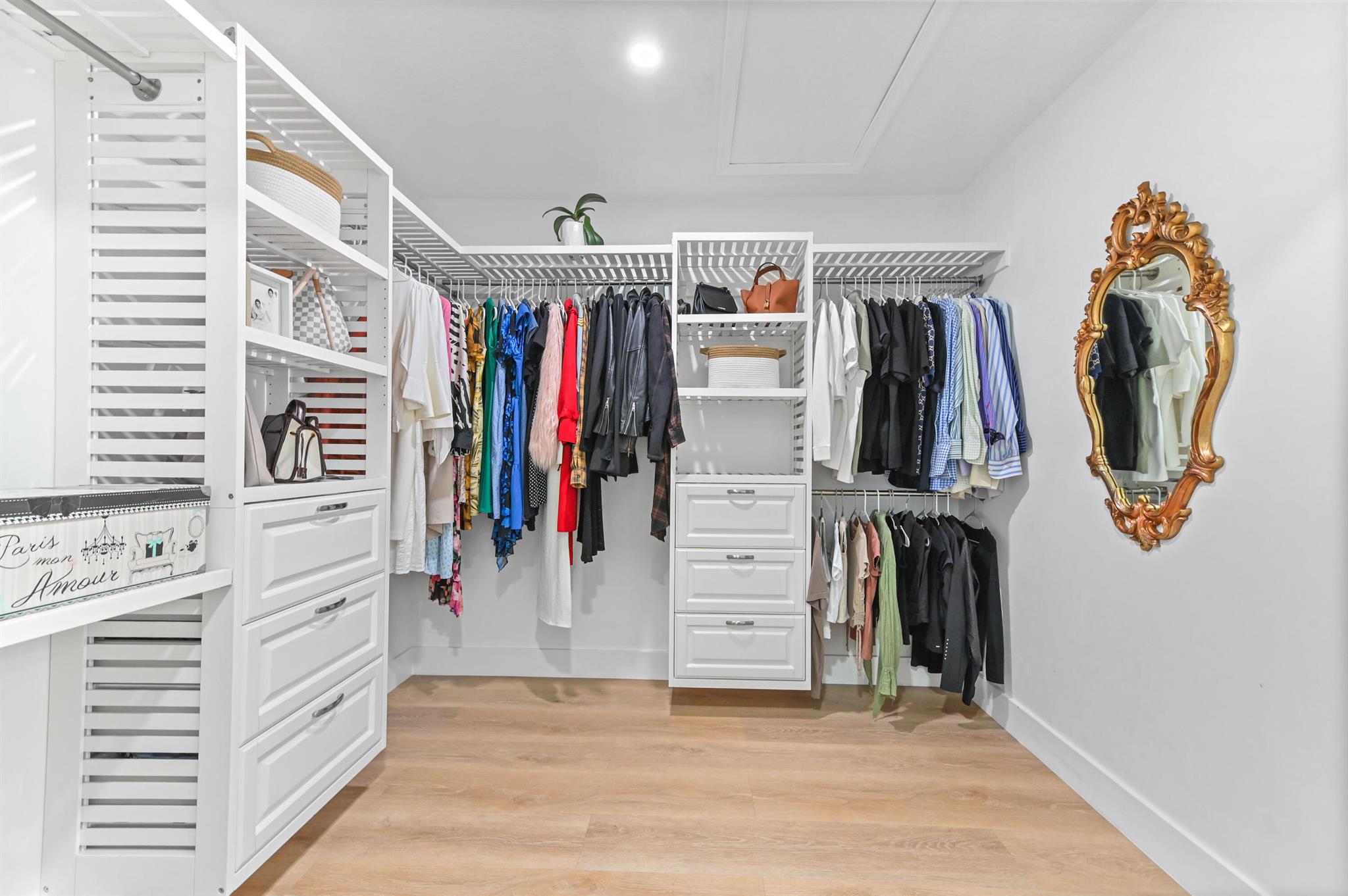 CORAL LAKES - Residential