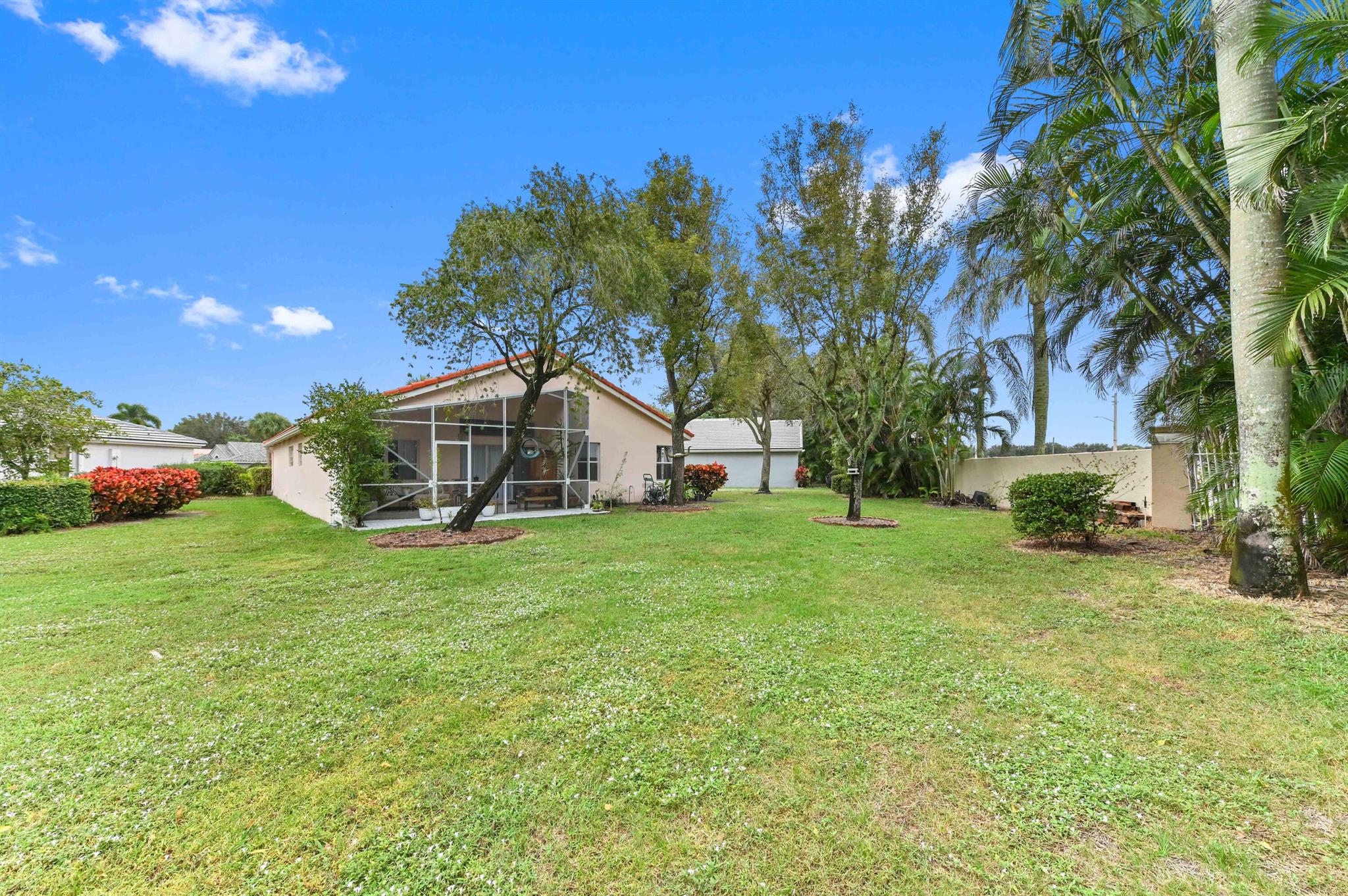 CORAL LAKES - Residential