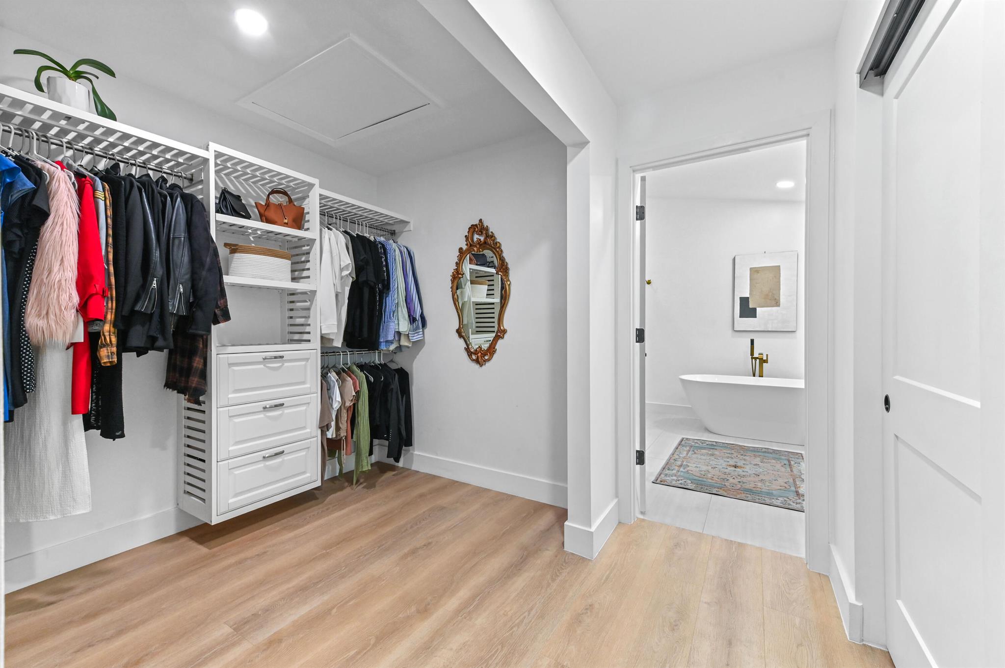 CORAL LAKES - Residential