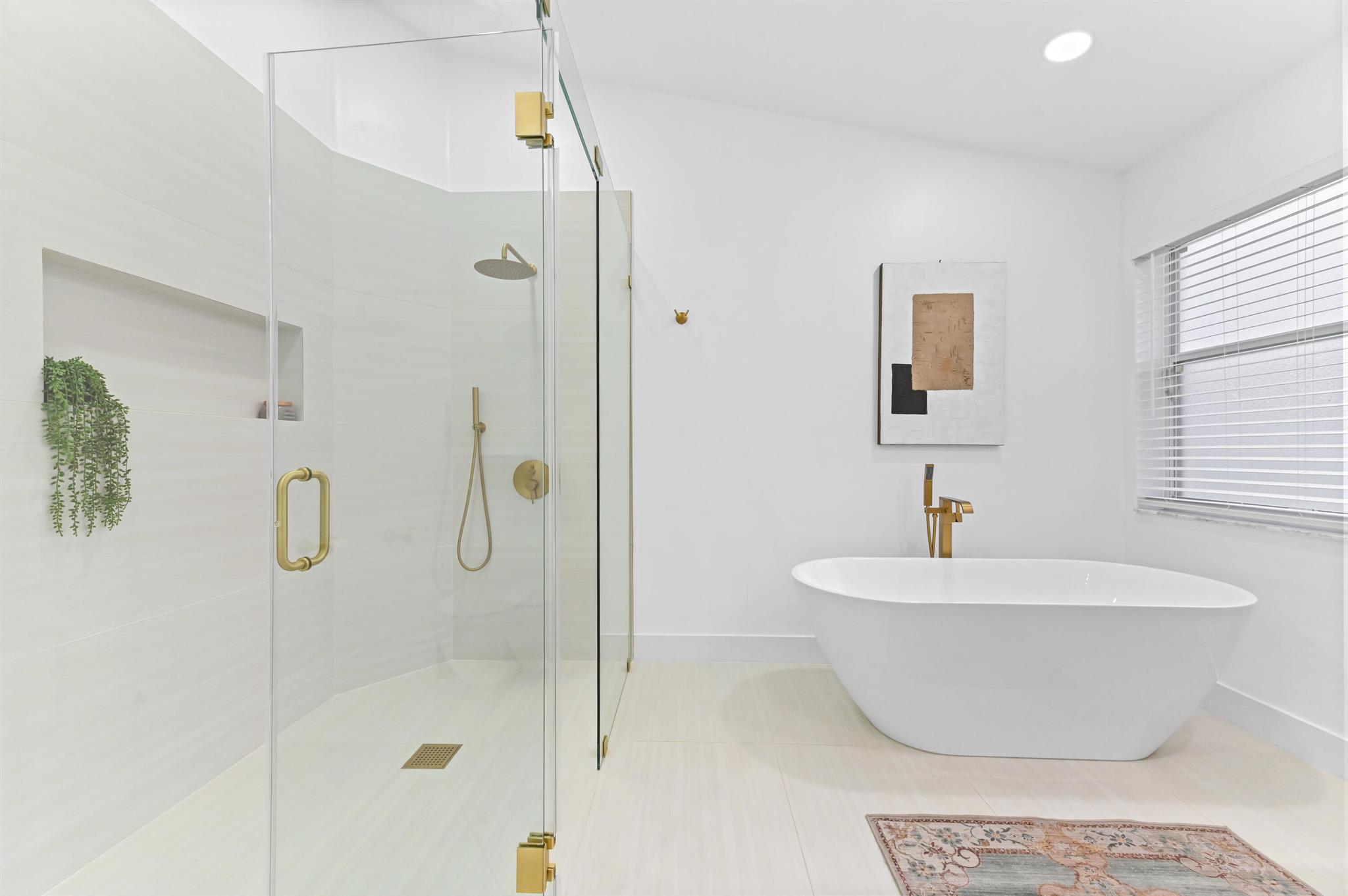 CORAL LAKES - Residential