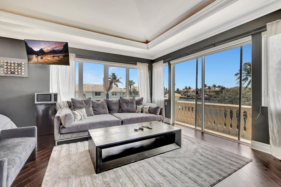 CARIBBEAN KEYS - Residential Lease