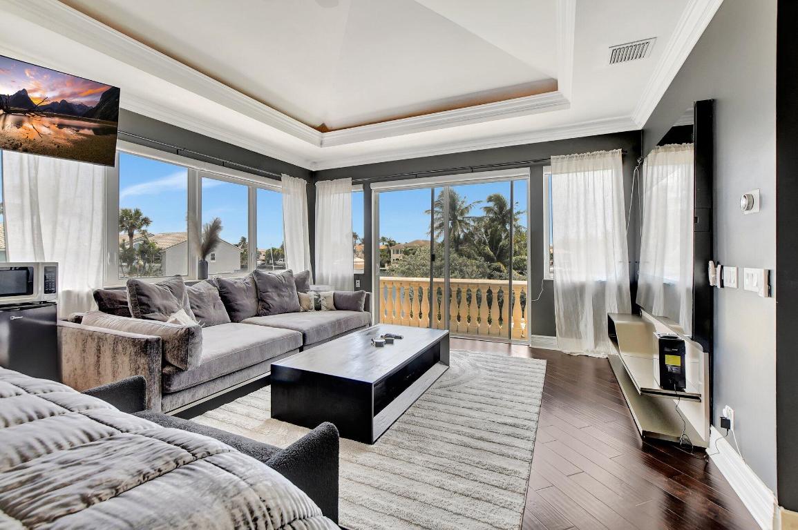 CARIBBEAN KEYS - Residential Lease