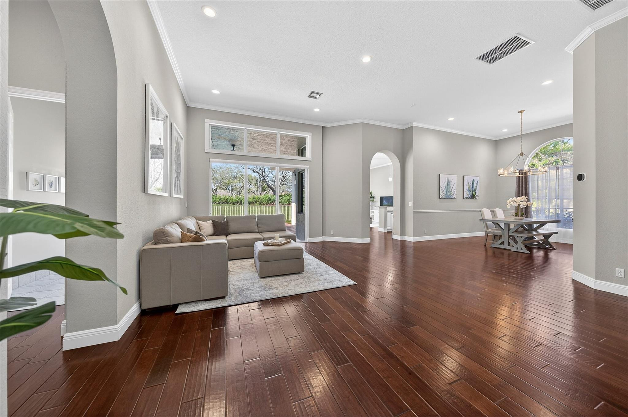 6897 NW 107th Terrace