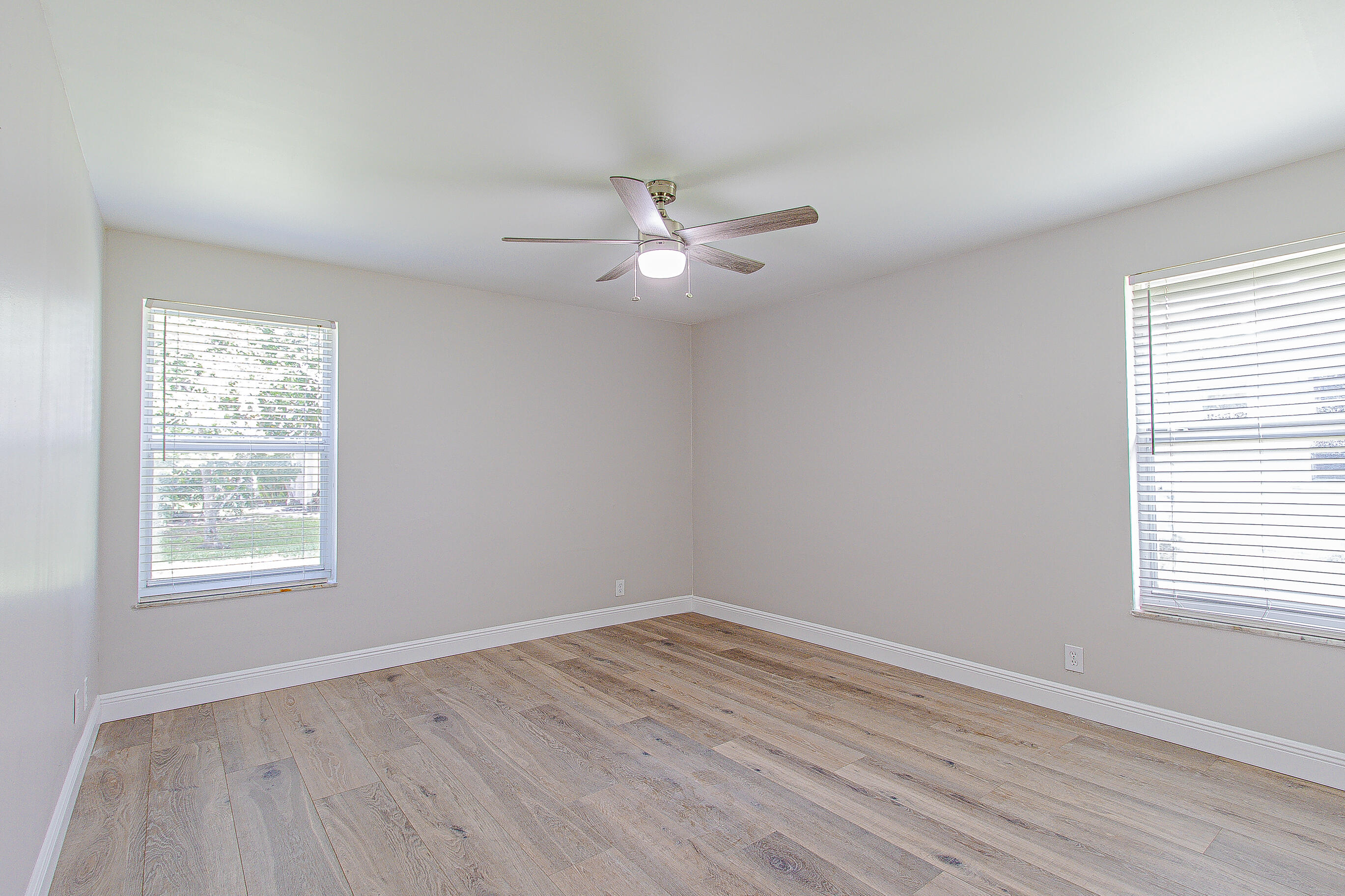 ALPINE WOODS ESTATES NO II - Residential Lease