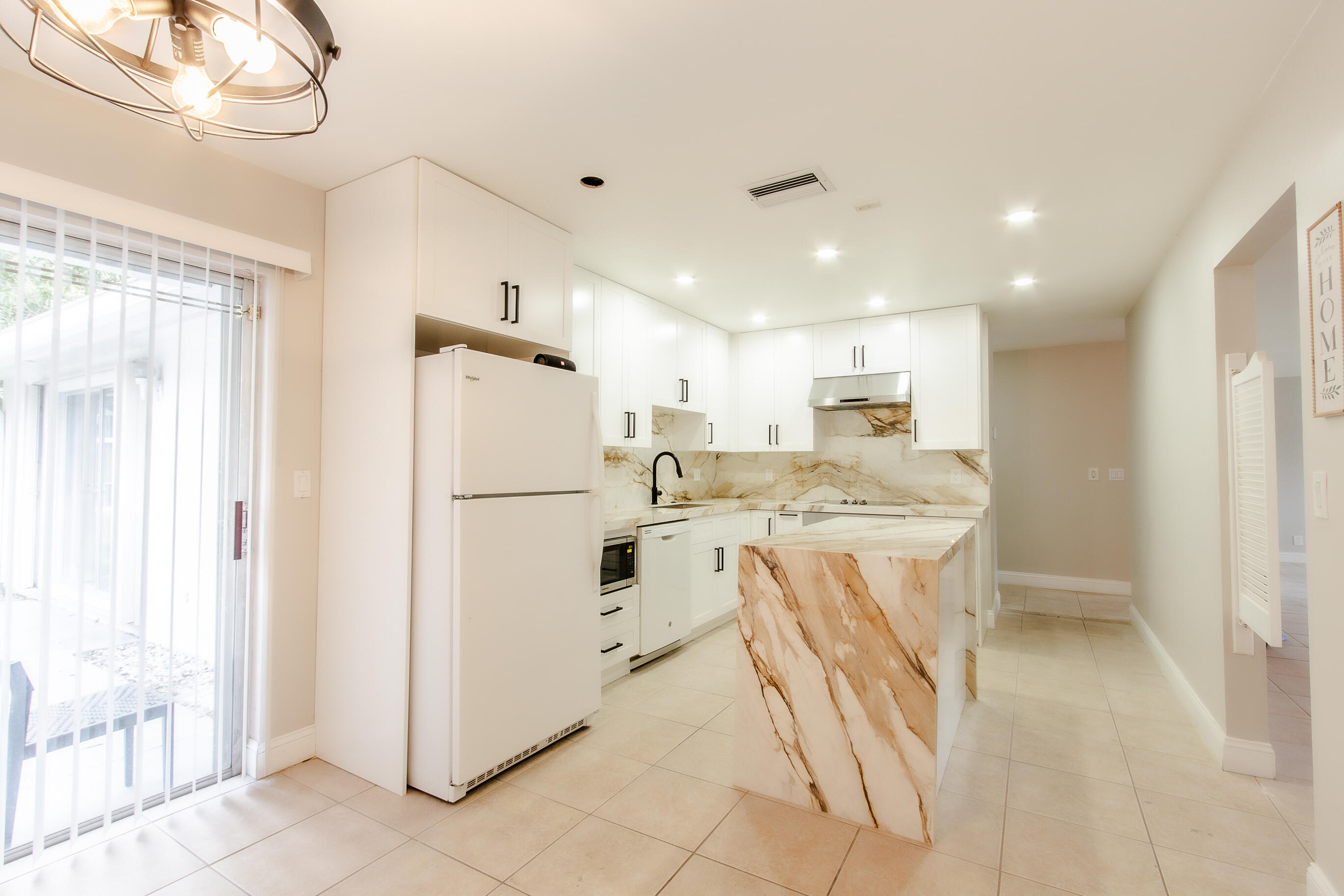 ALPINE WOODS ESTATES NO II - Residential Lease