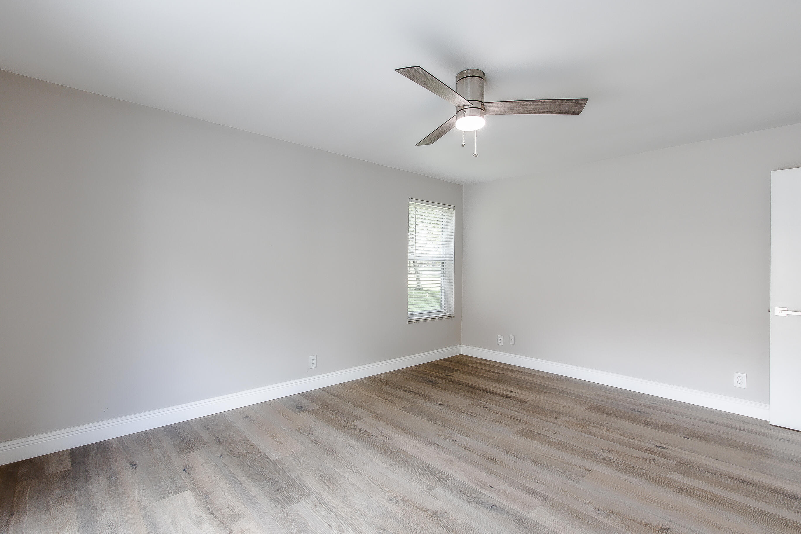 ALPINE WOODS ESTATES NO II - Residential Lease