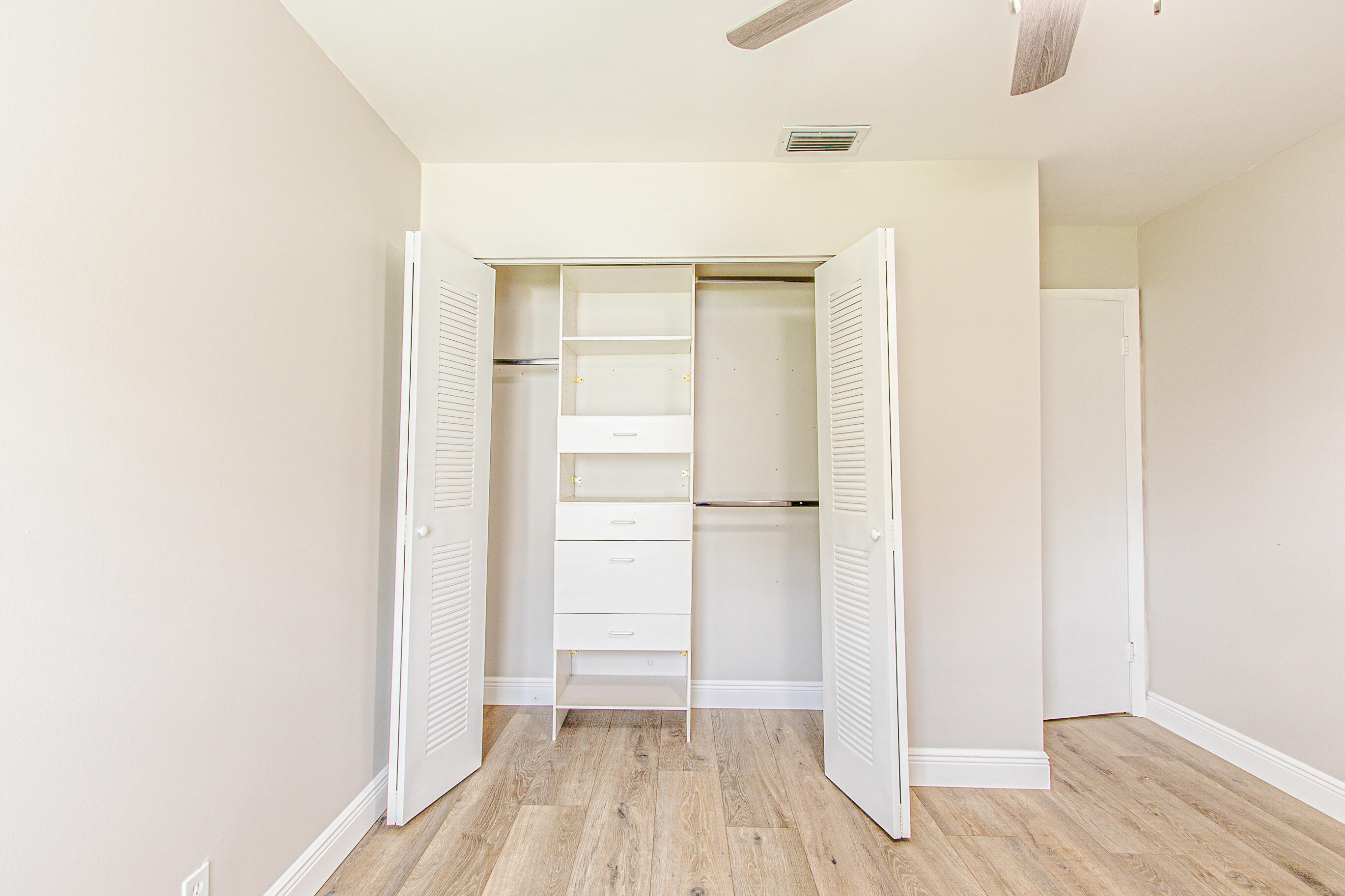 ALPINE WOODS ESTATES NO II - Residential Lease