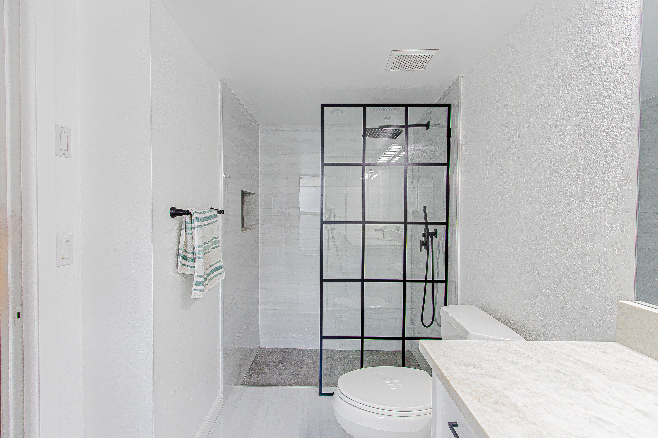 ALPINE WOODS ESTATES NO II - Residential Lease