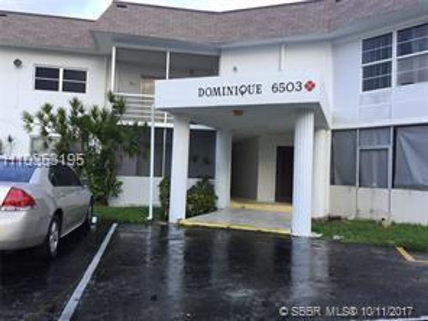 BEAUTIFUL 1BED/1BATH,NEW WOOD FLOORS THRU ENTIRE UNIT,ALL AGES CAN RENT,LAUNDRY FACILITY,GREAT AMMENITIES,GREAT LOCATION!! CLOSE TO SHOPS,DINING ETC MUST HAVE 650 CREDIT SCORE