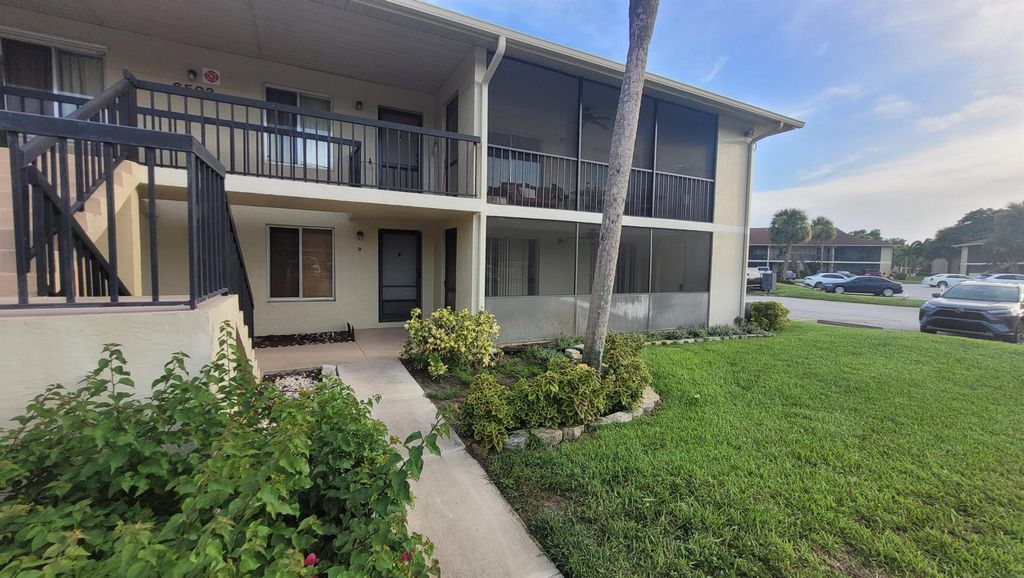 Photo of 6503 Chasewood Drive #B, Jupiter, FL 33458 (MLS # R11005994)