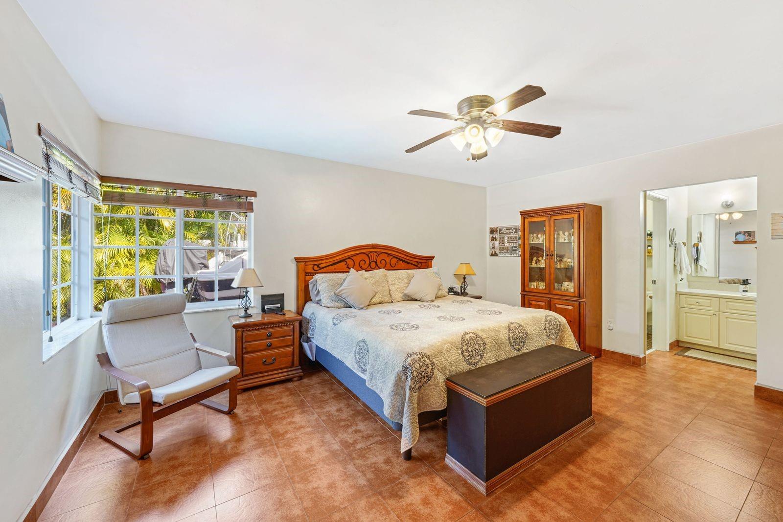 COUNTRY CLUB OF MIAMI ESTATES - Residential