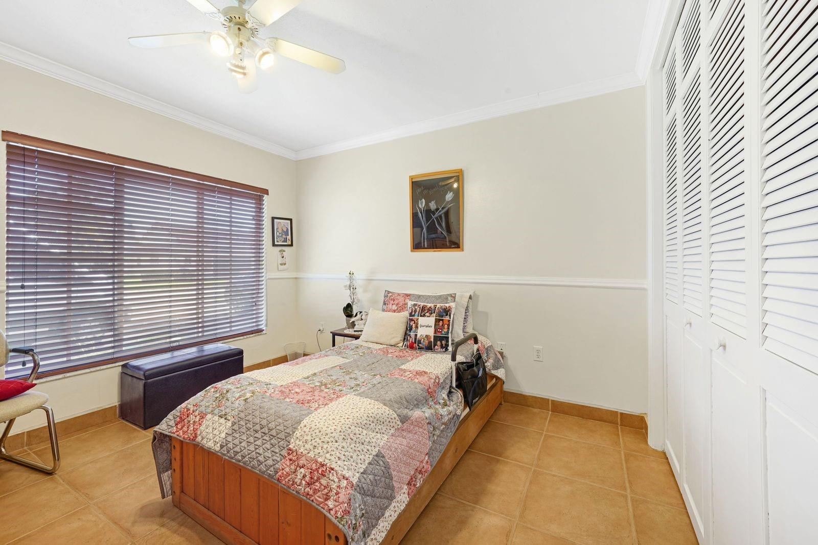 COUNTRY CLUB OF MIAMI ESTATES - Residential