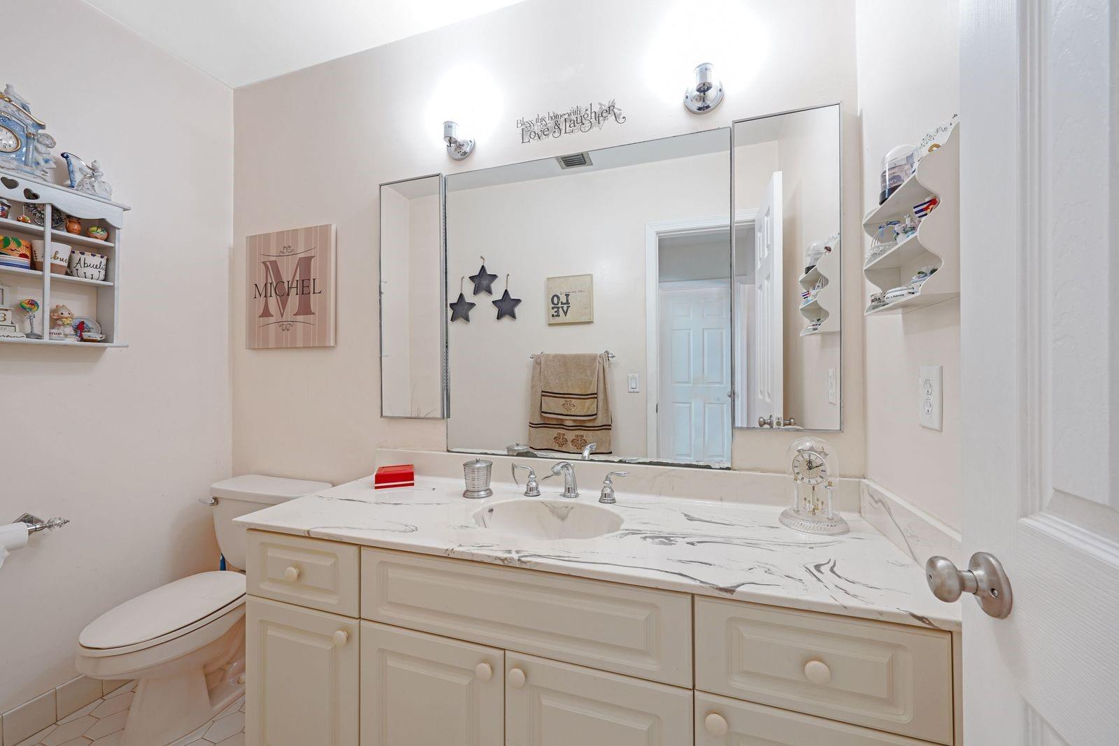 COUNTRY CLUB OF MIAMI ESTATES - Residential