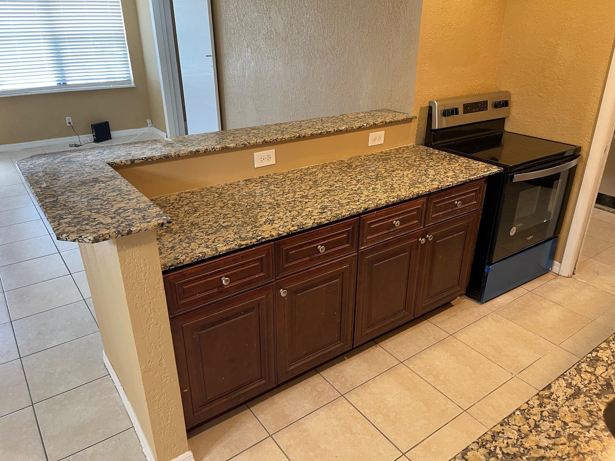 FEDERAL GARDENS 4 - Residential Lease